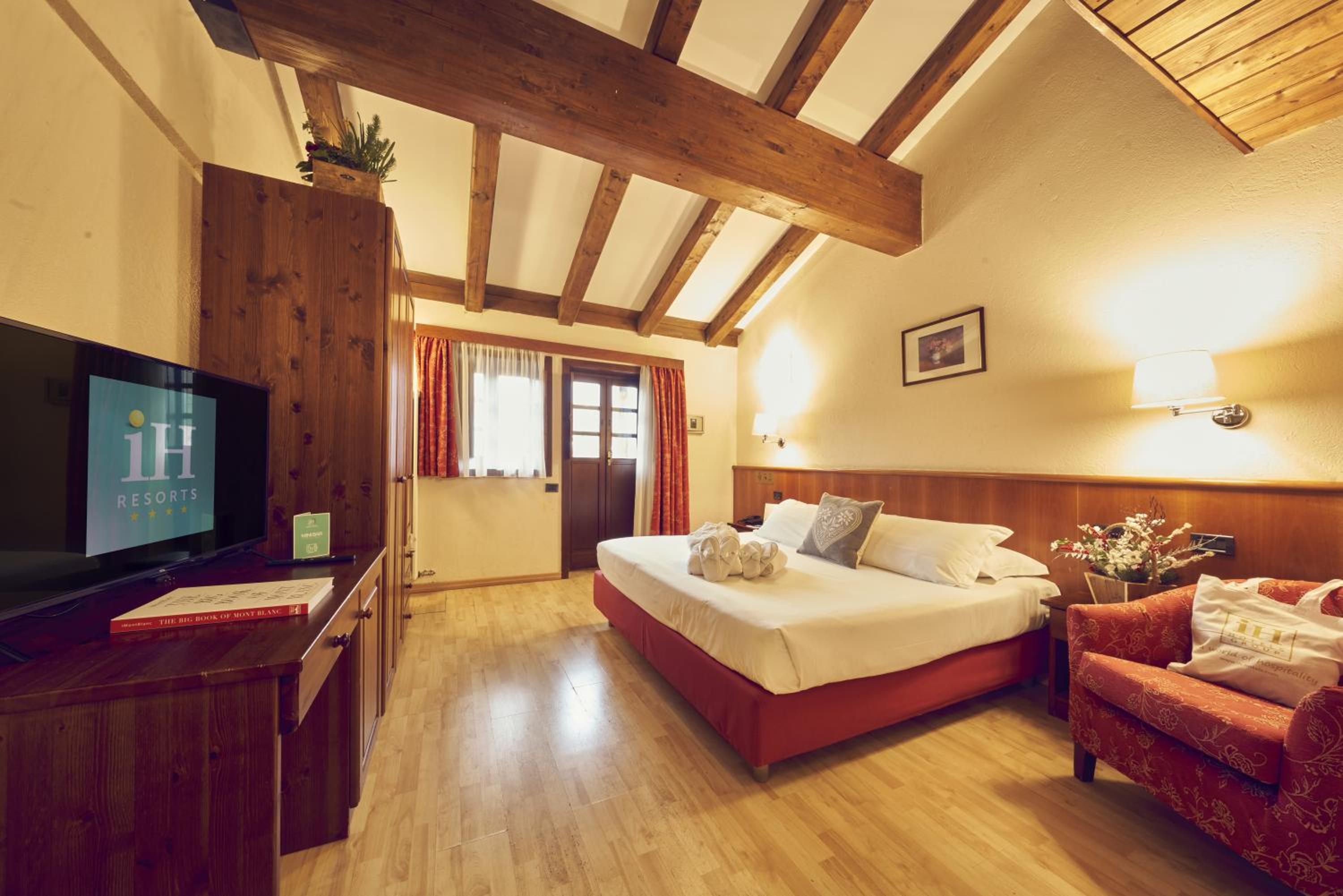 Standard Twin Room - Photo 7