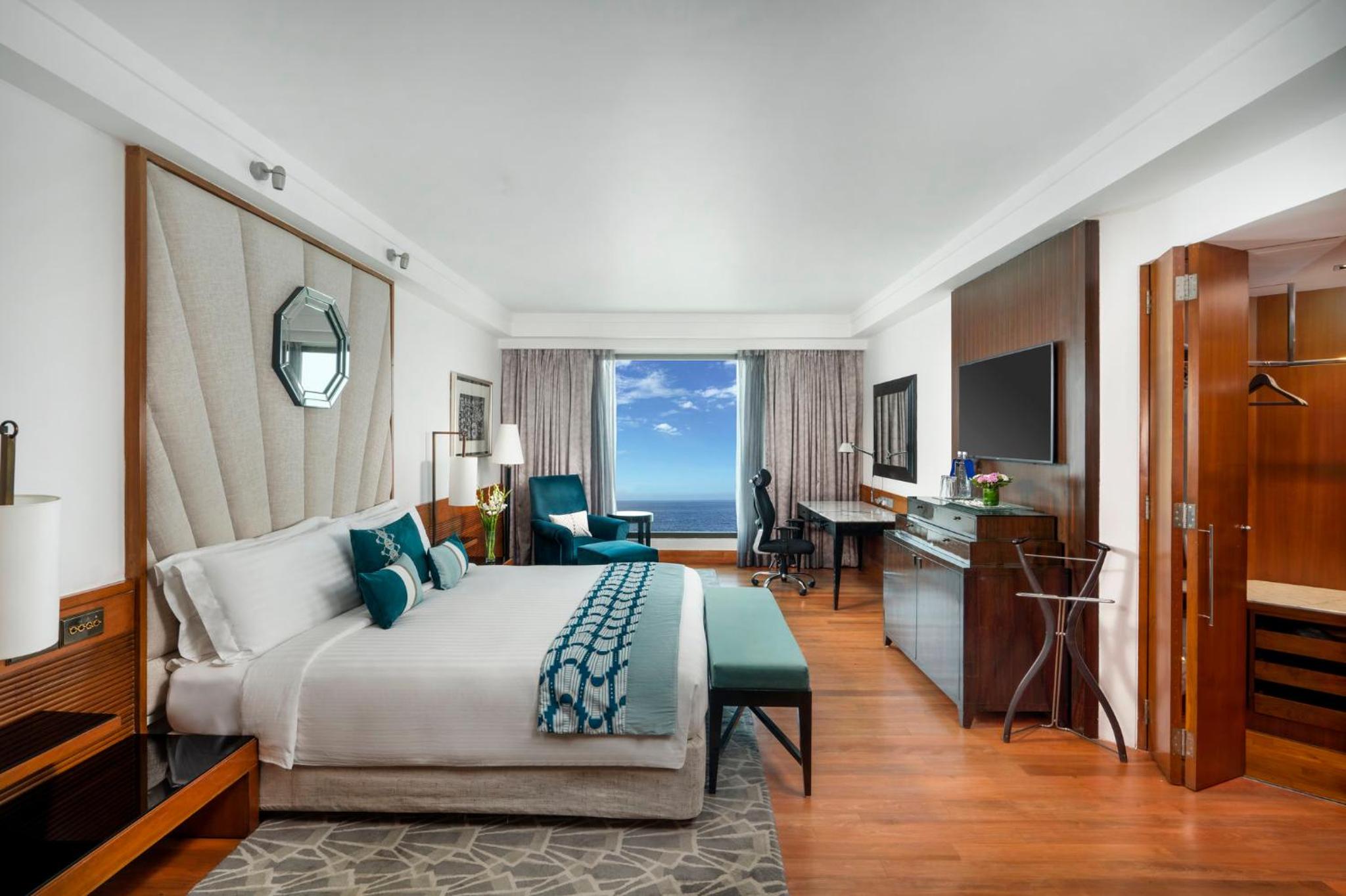 Luxury Suite - Photo 4