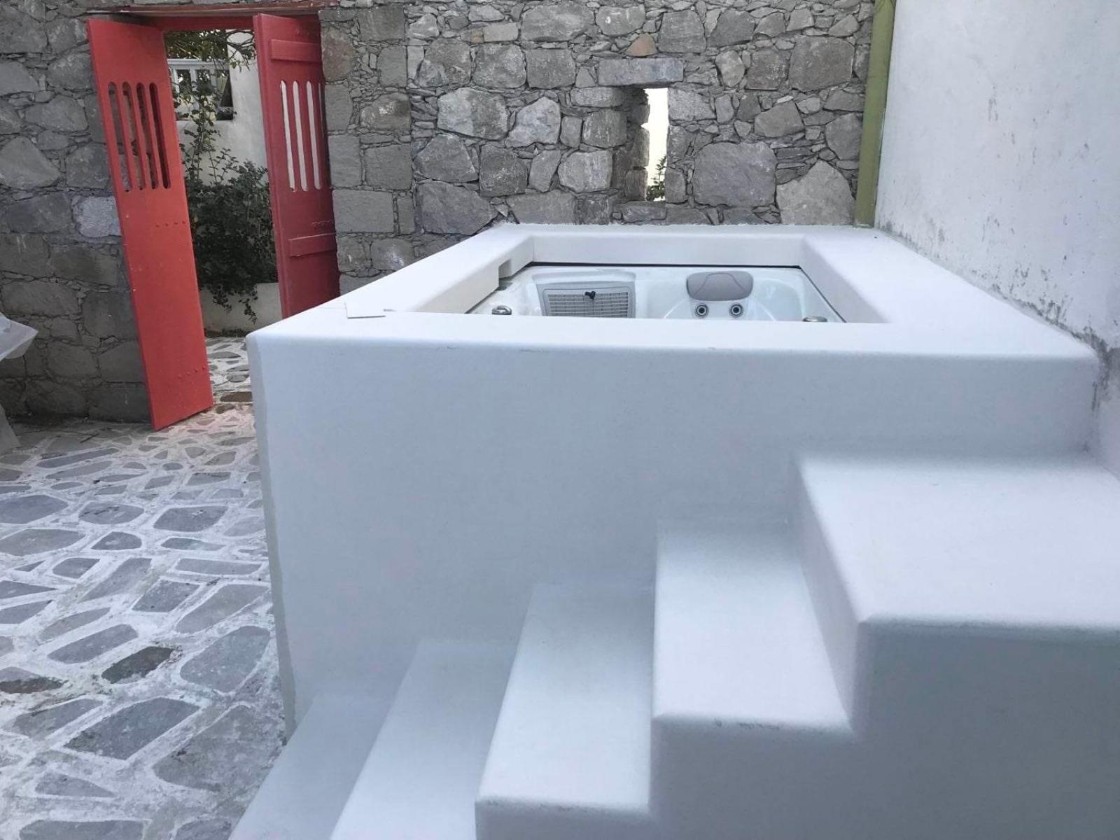 Studio with Spa Bath photo 2