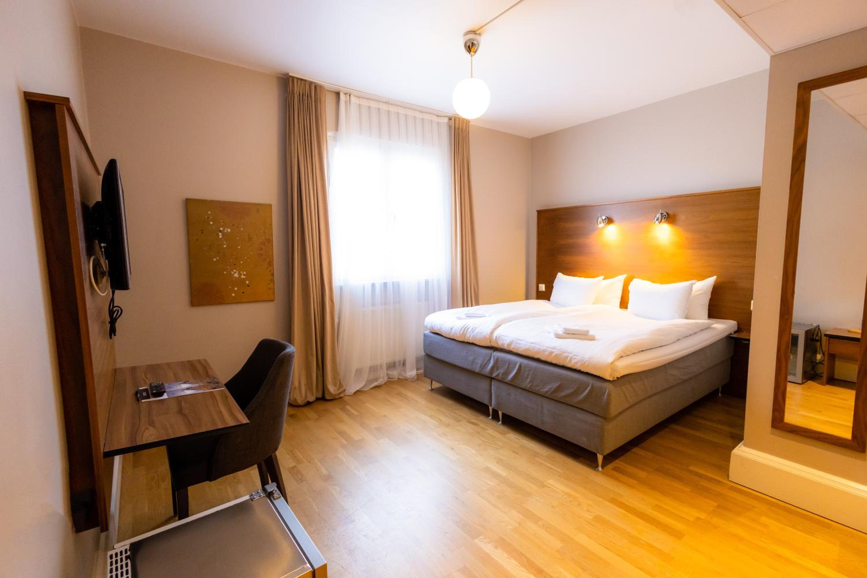 Double Room - Photo 4