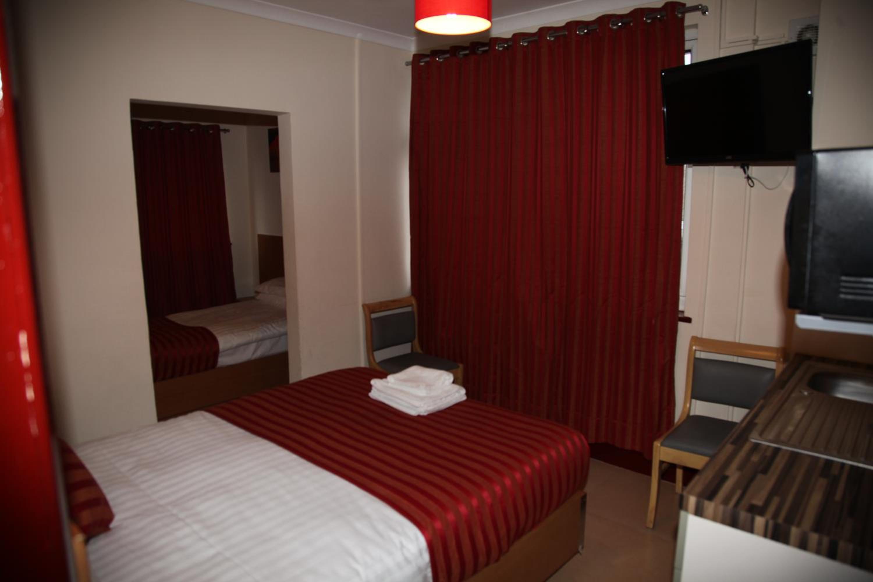 One-Bedroom Apartment (2 Adults + 1 Child) photo 2