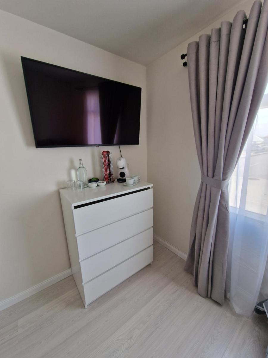 Large Double Room photo 1