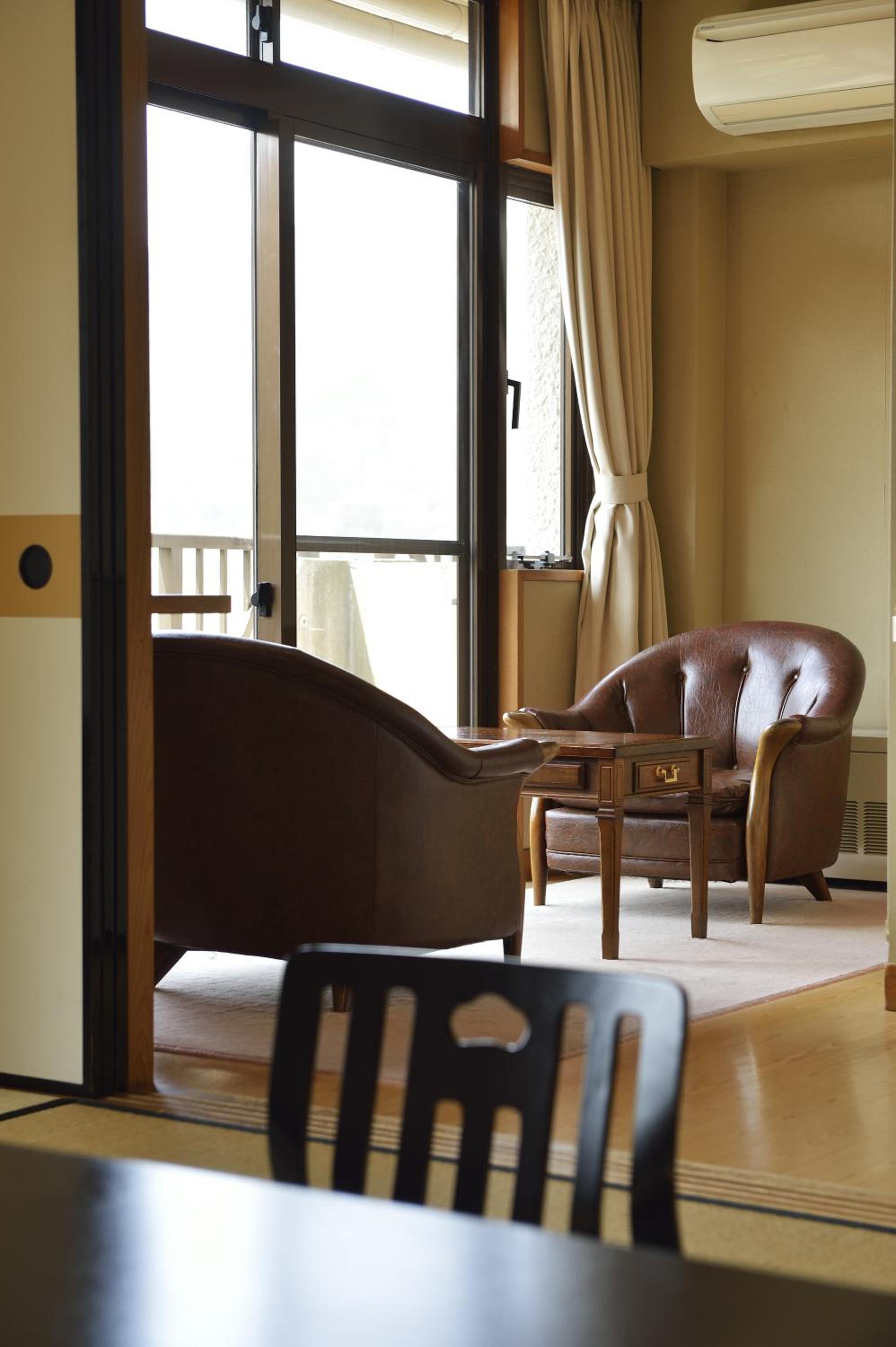 Japanese-Style Room