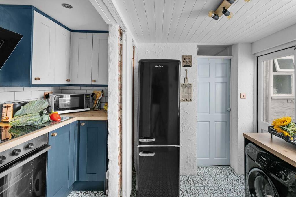 Two-Bedroom House photo 3