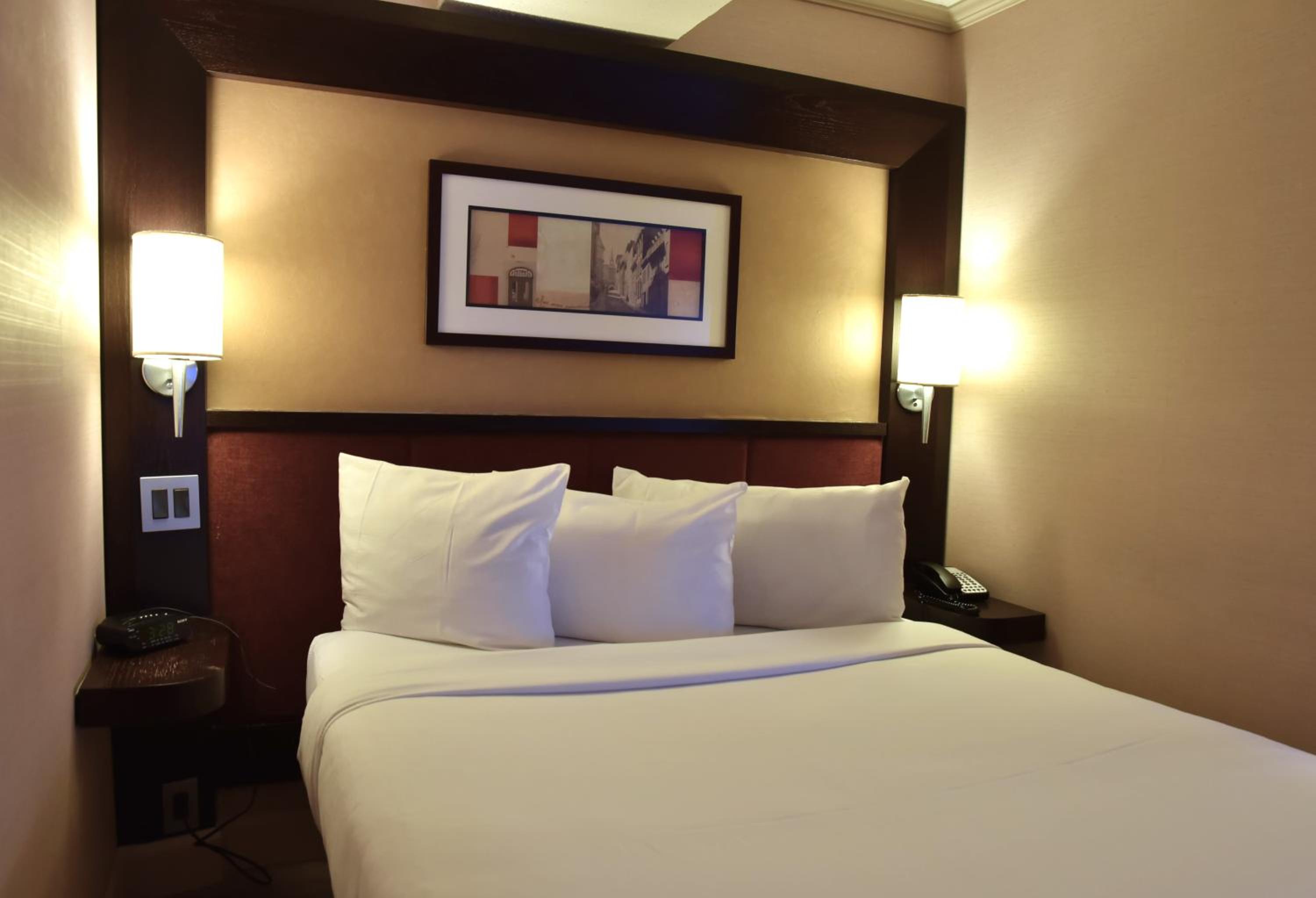 Standard Queen Room - Photo 3
