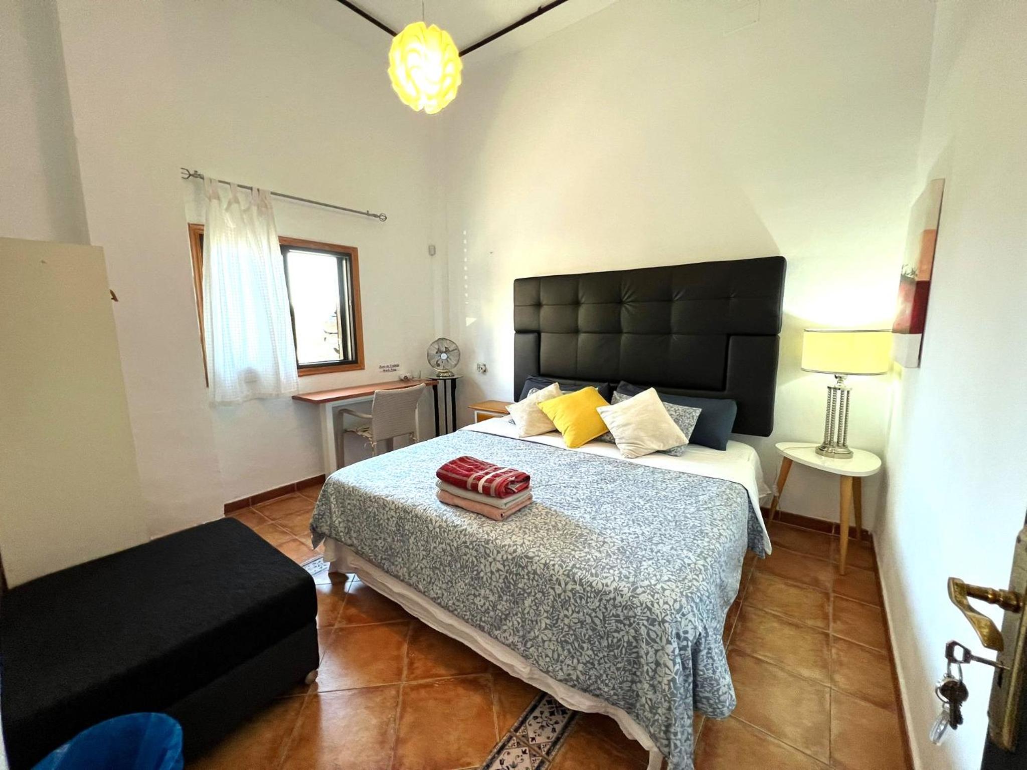 Habitación Doble Estándar con Baño Compartido