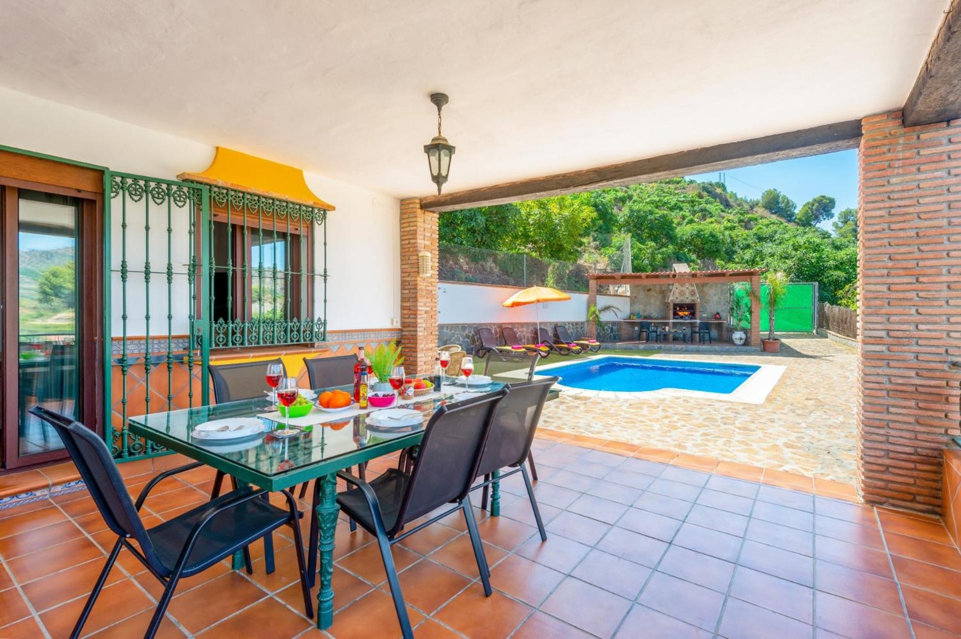 Villa photo 3