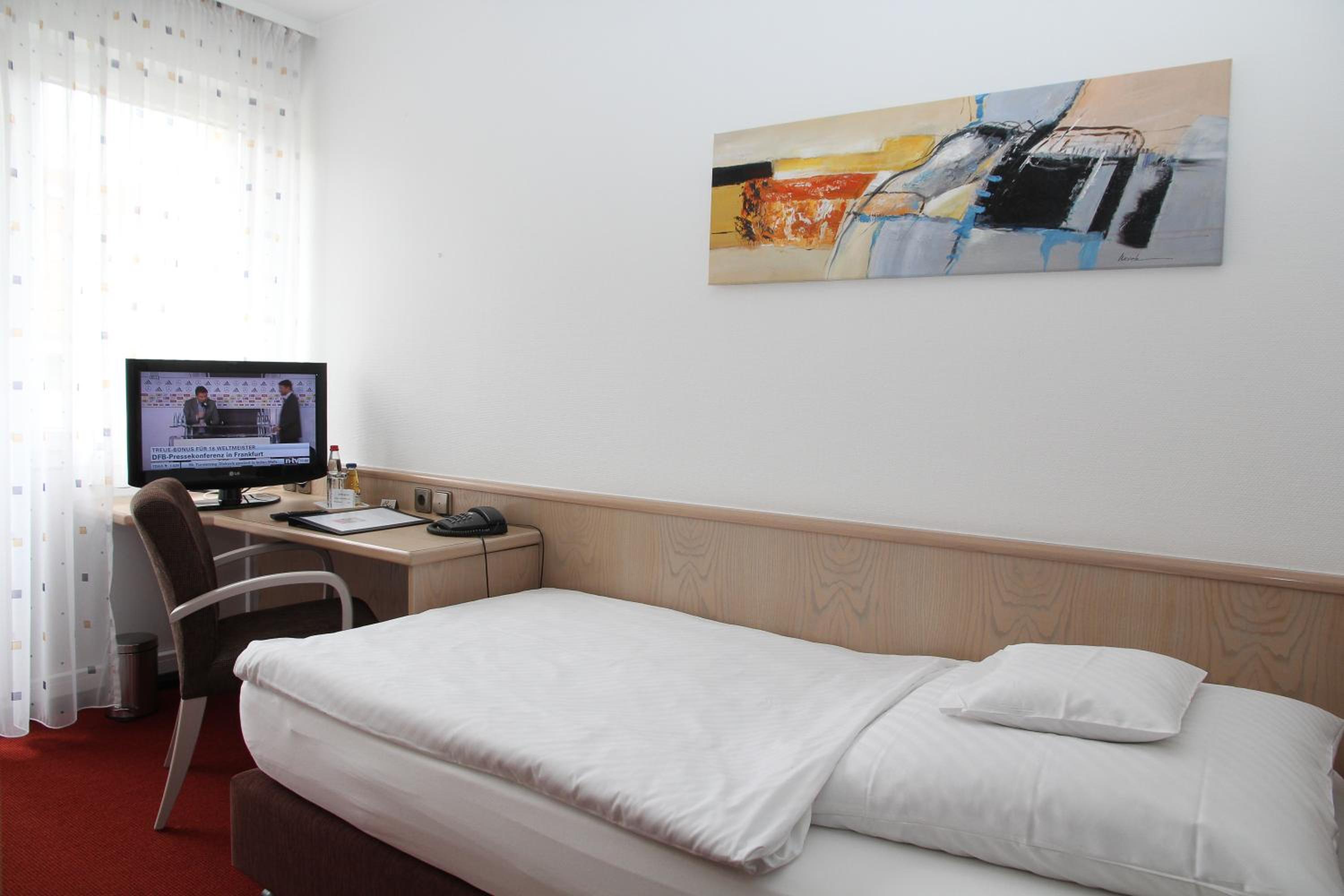 Single Room photo 1