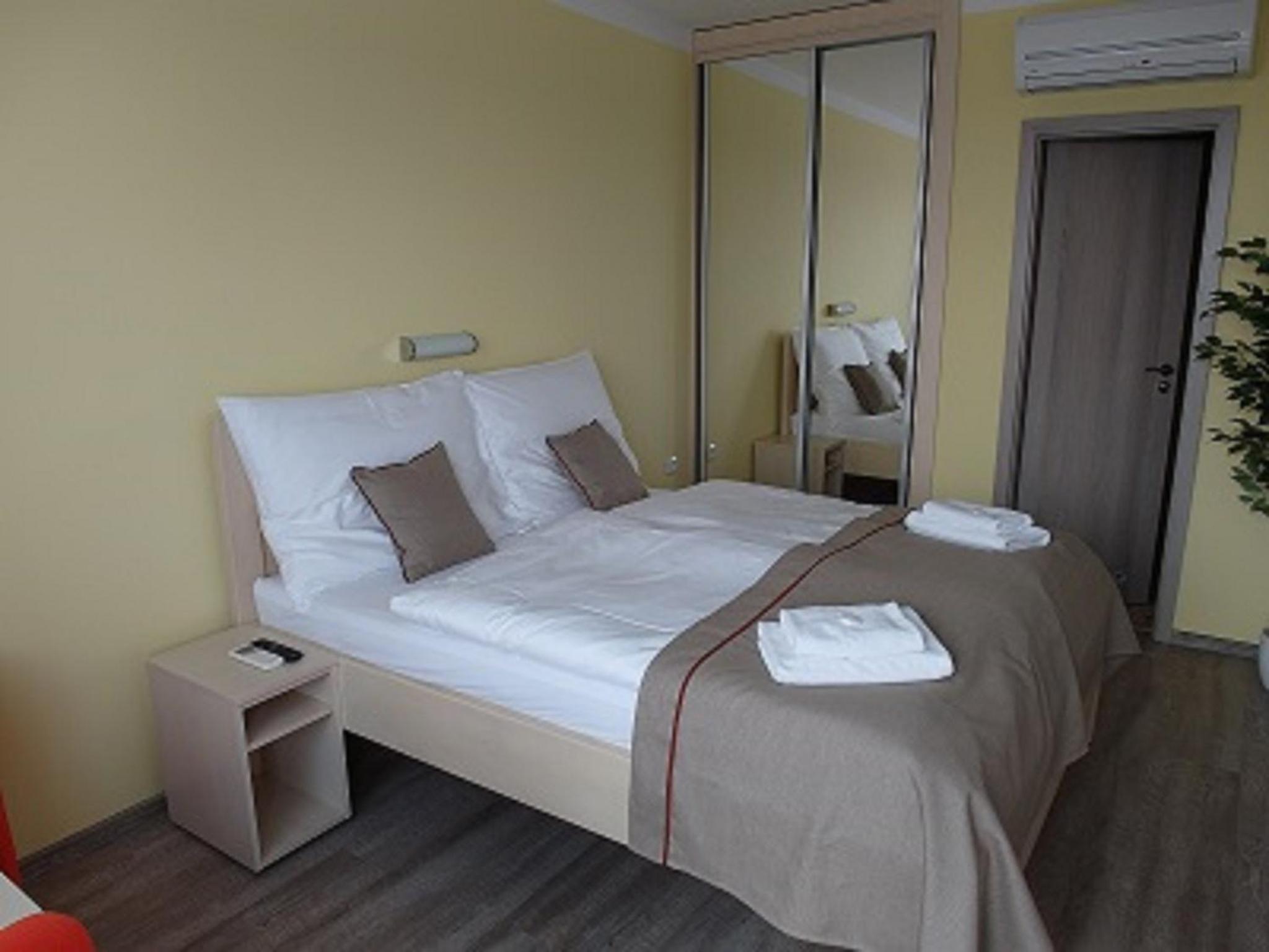 Double Room - Photo 3