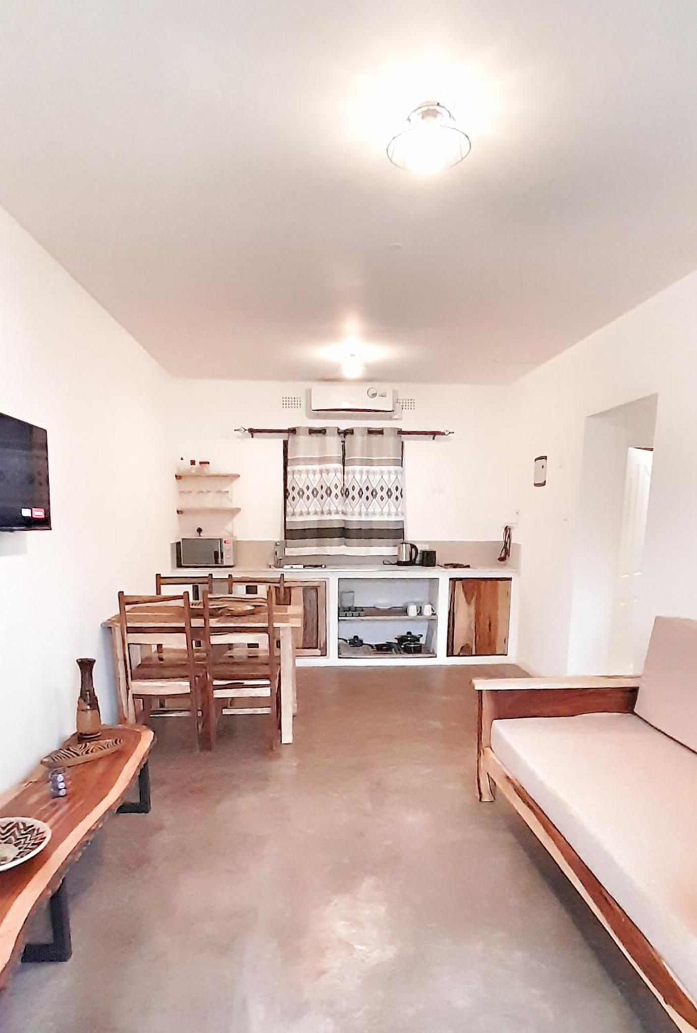 One-Bedroom Apartment photo 3