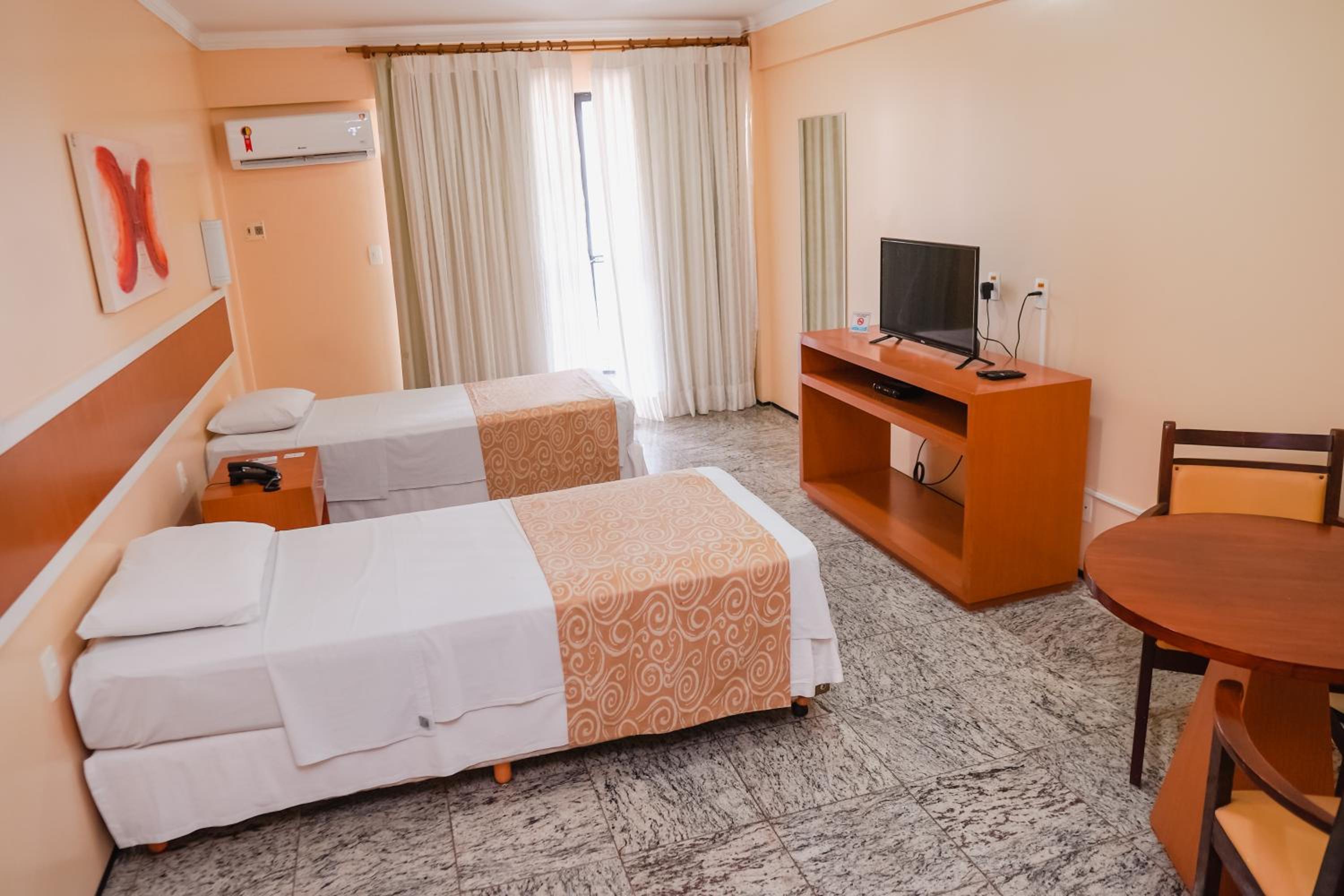 Standard Twin Room photo 2
