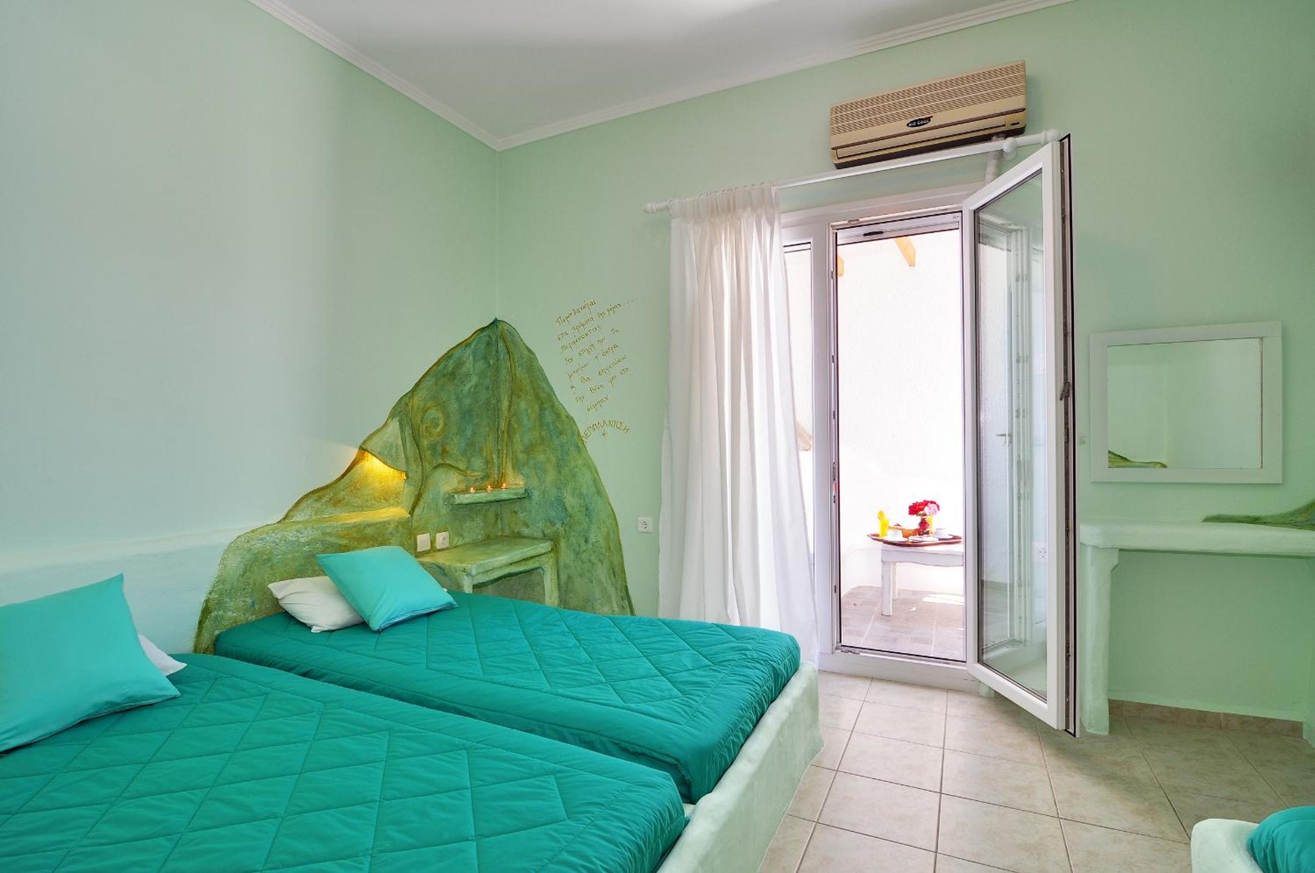 Standard Triple Room with Sea View