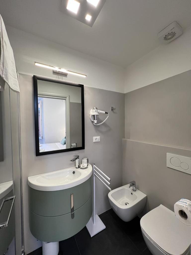 Double Room - Photo 19