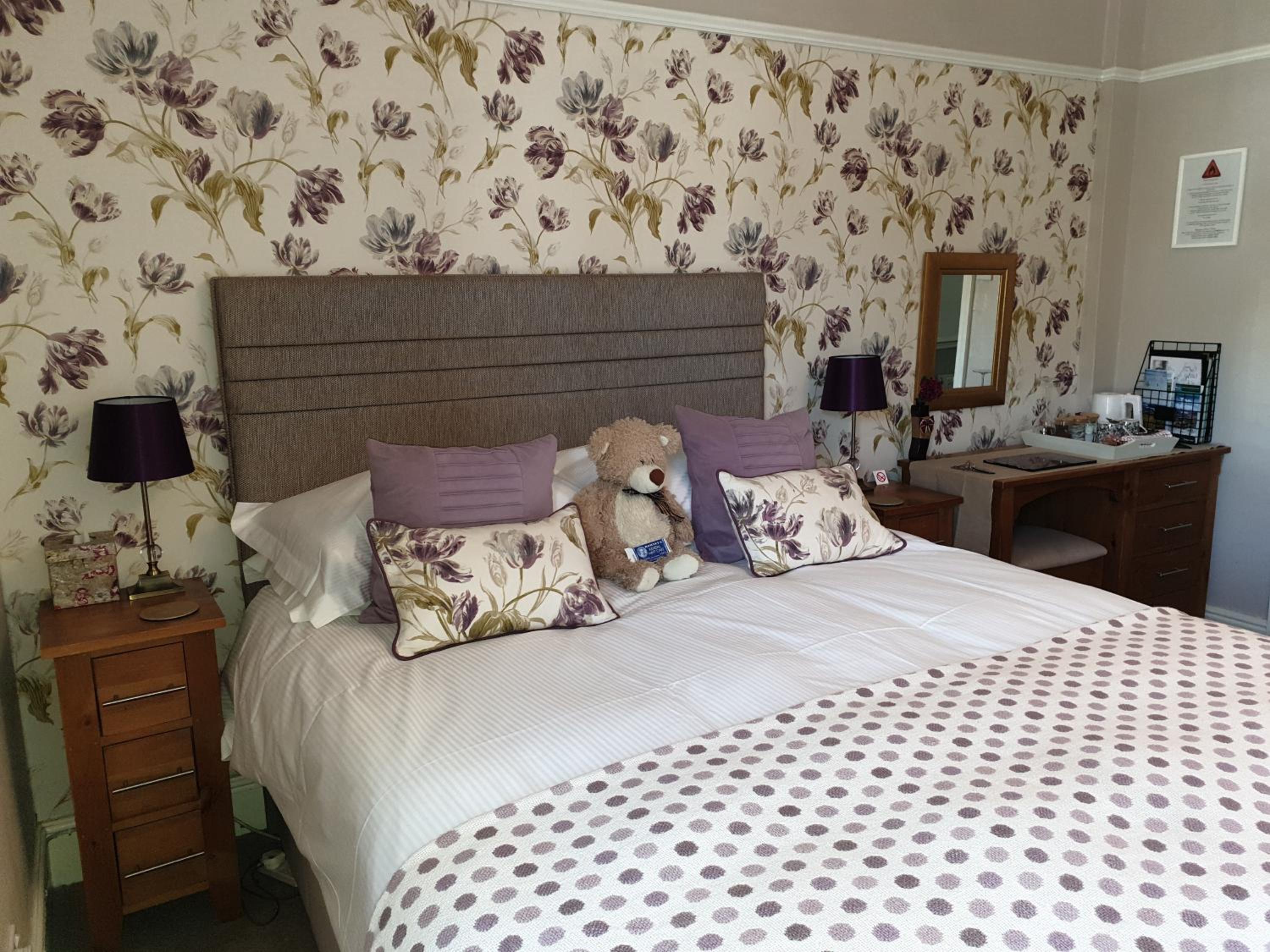 Standard Double Room with En-Suite Shower Room photo 1