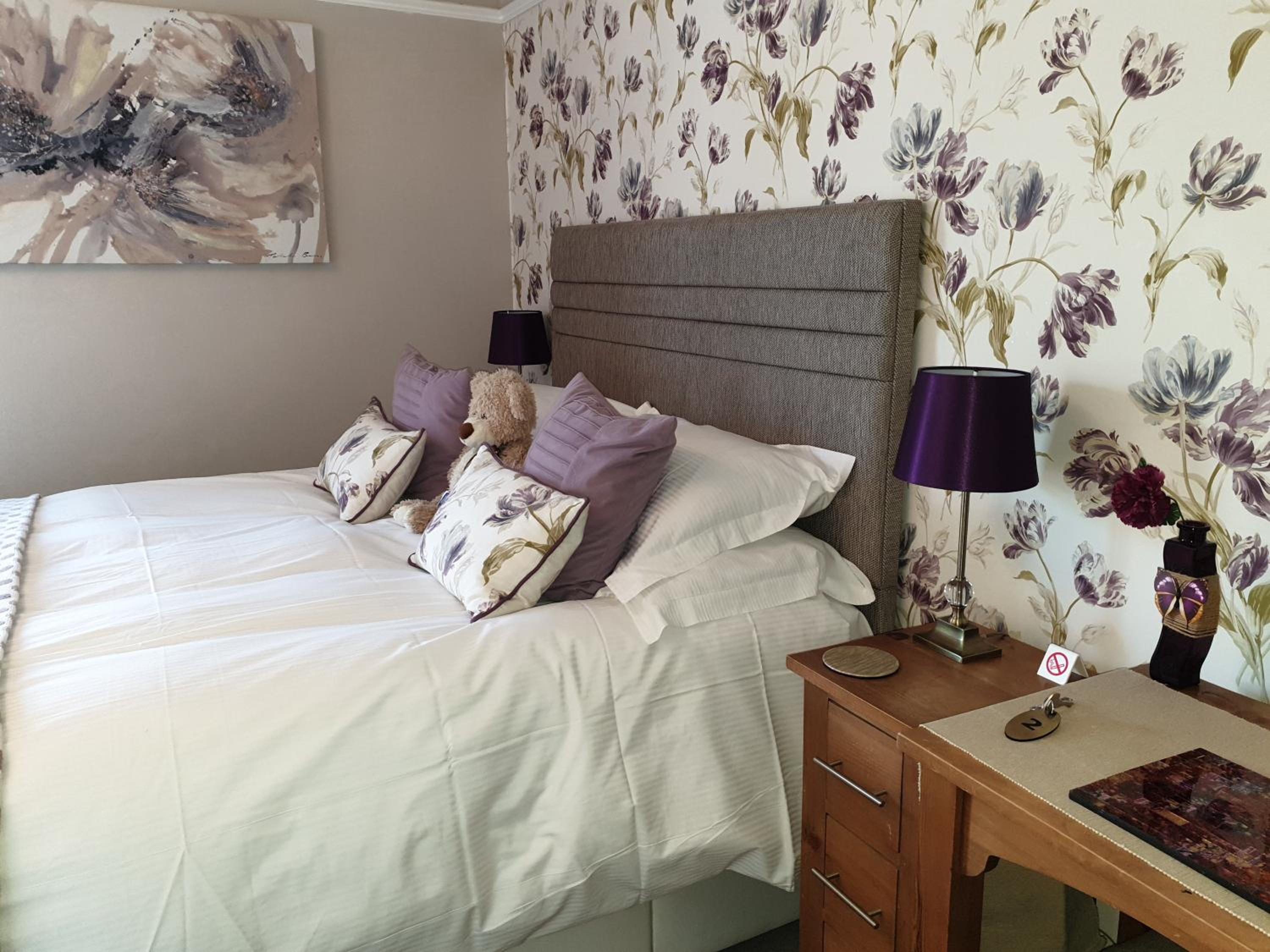 Standard Double Room with En-Suite Shower Room photo 2