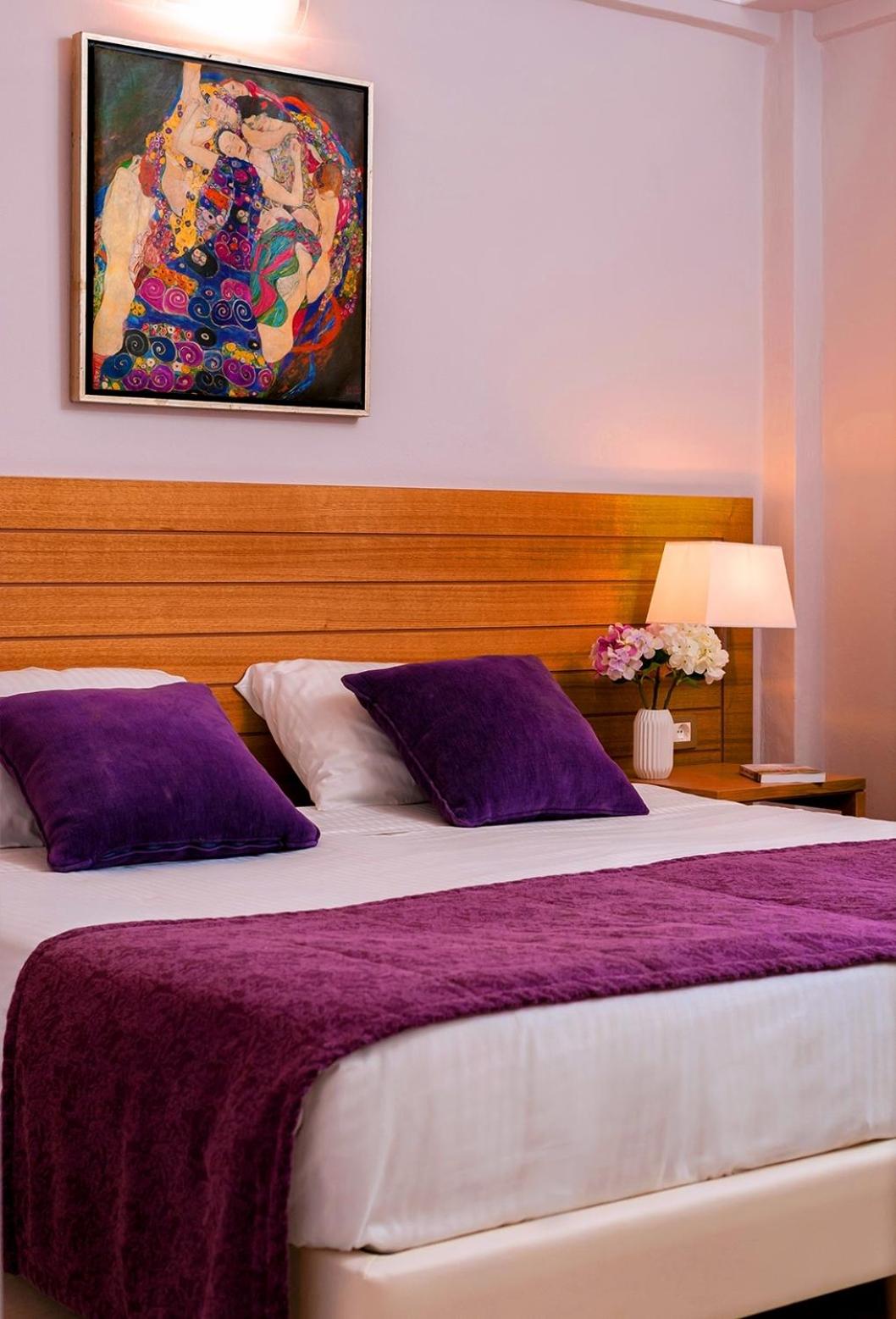 Double Room with Pool or Garden View - Photo 17