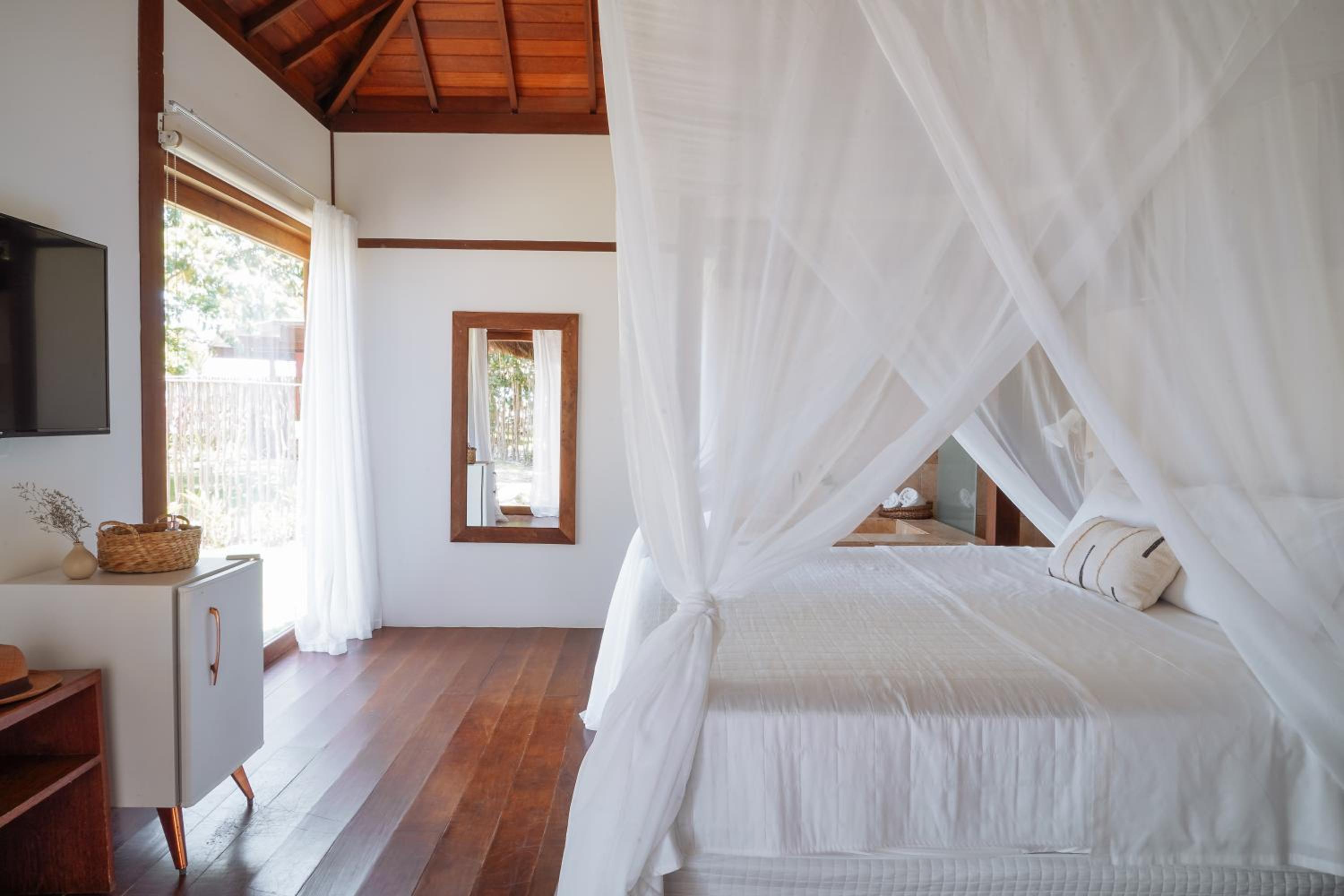 Bungalow with Private Pool and Spa Bath