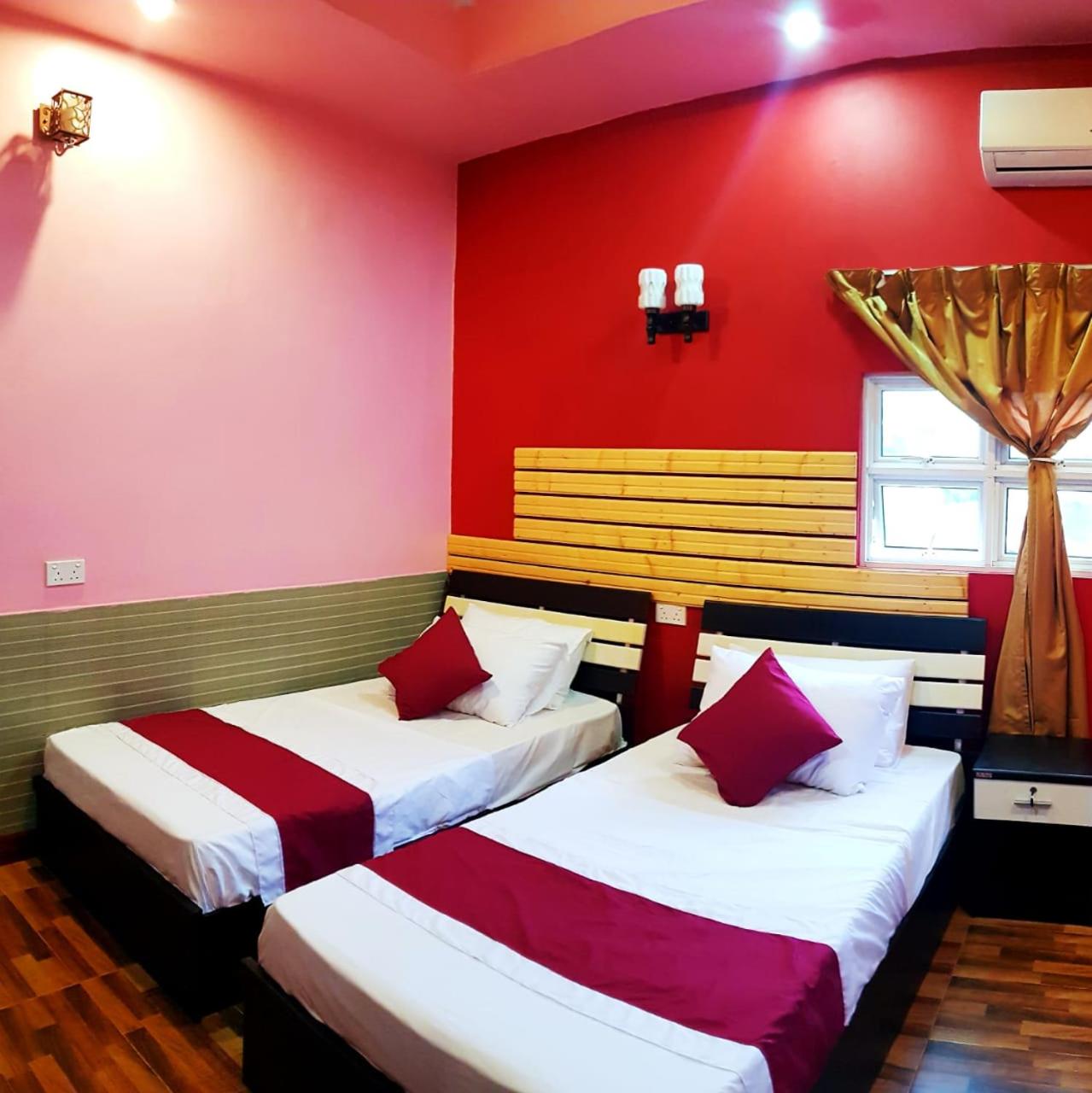 Double or Twin Room - Photo 2