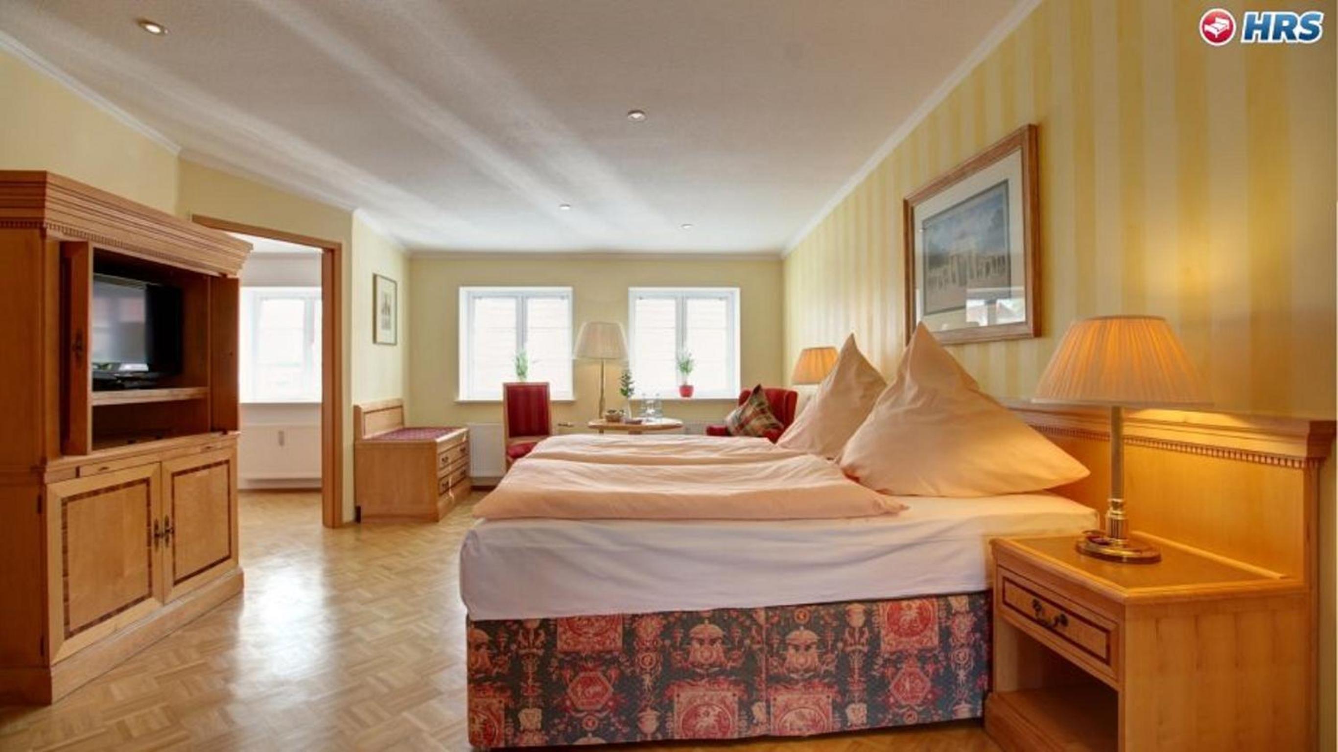 One-Bedroom Suite photo 3