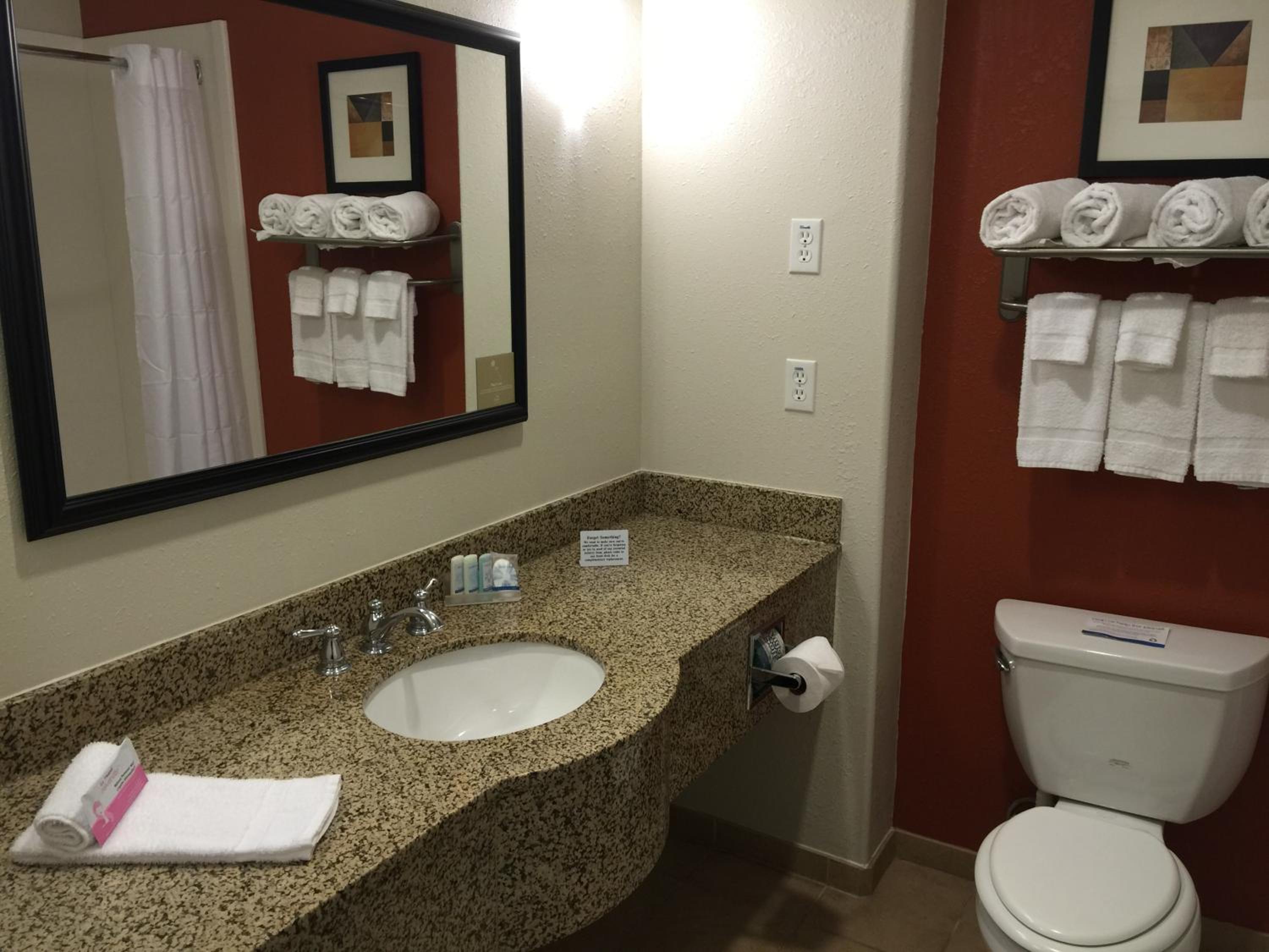 King Room - Non-Smoking - Photo 2