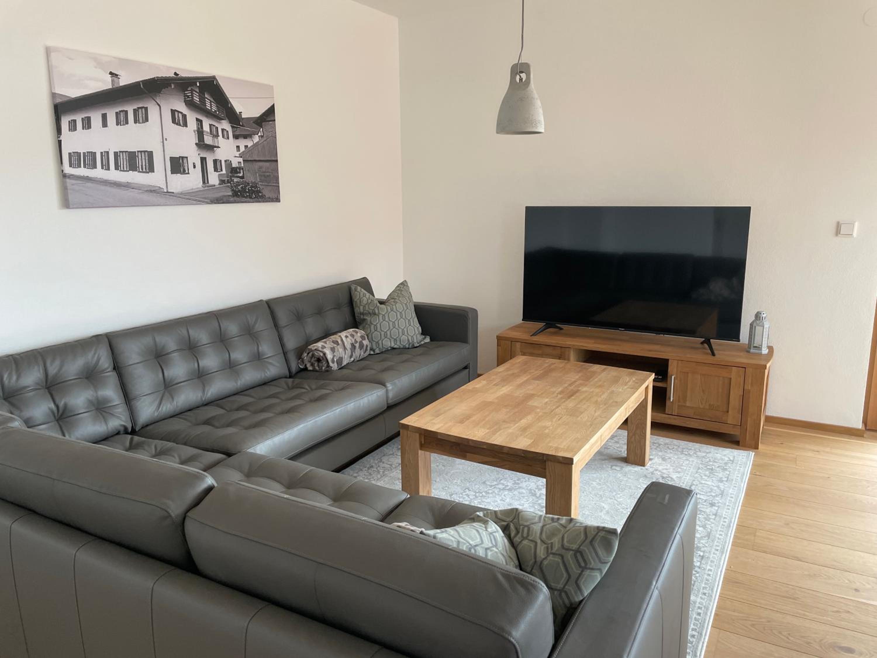 Three-Bedroom Apartment photo 1