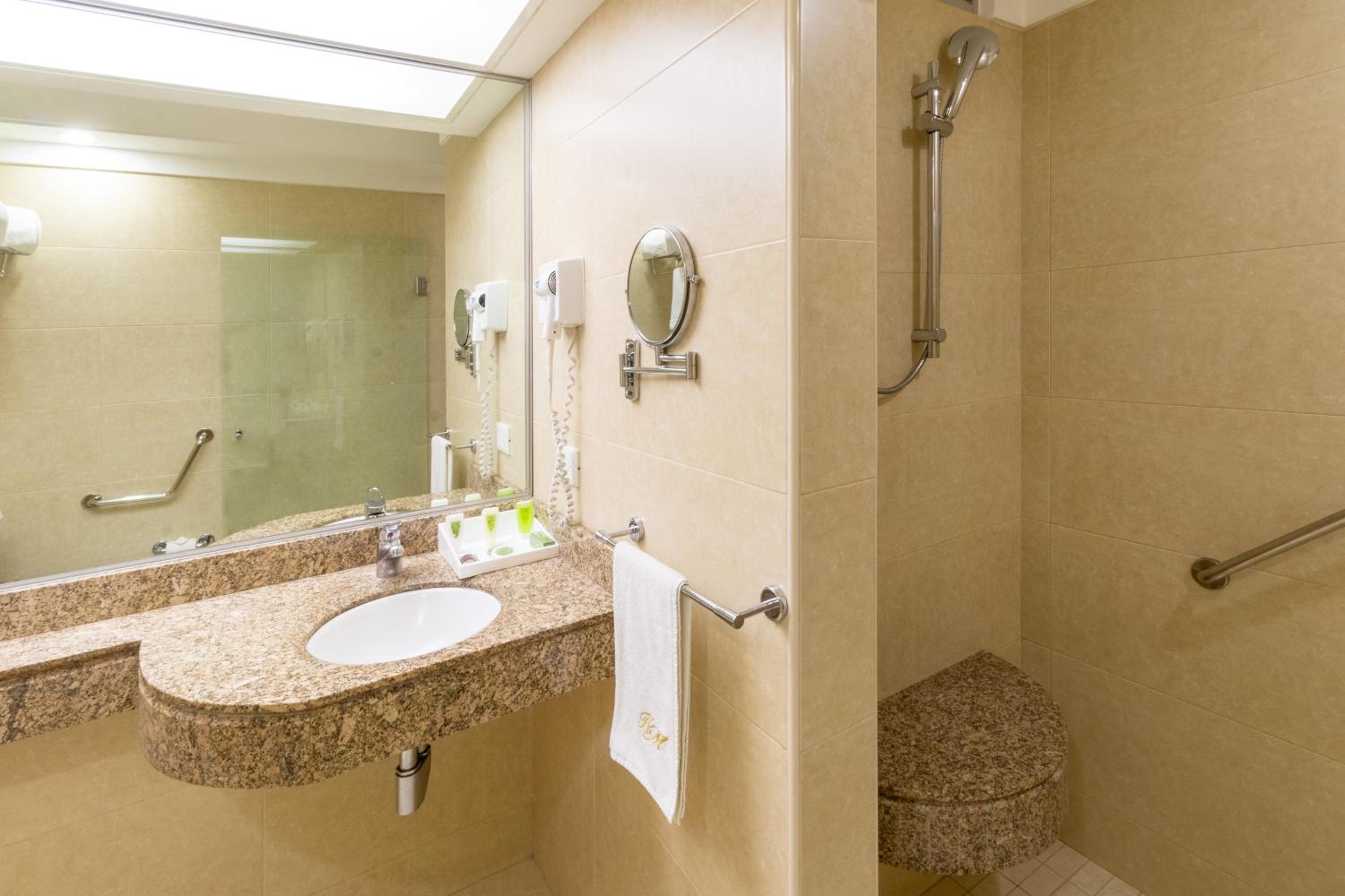 Deluxe Twin Room photo 2