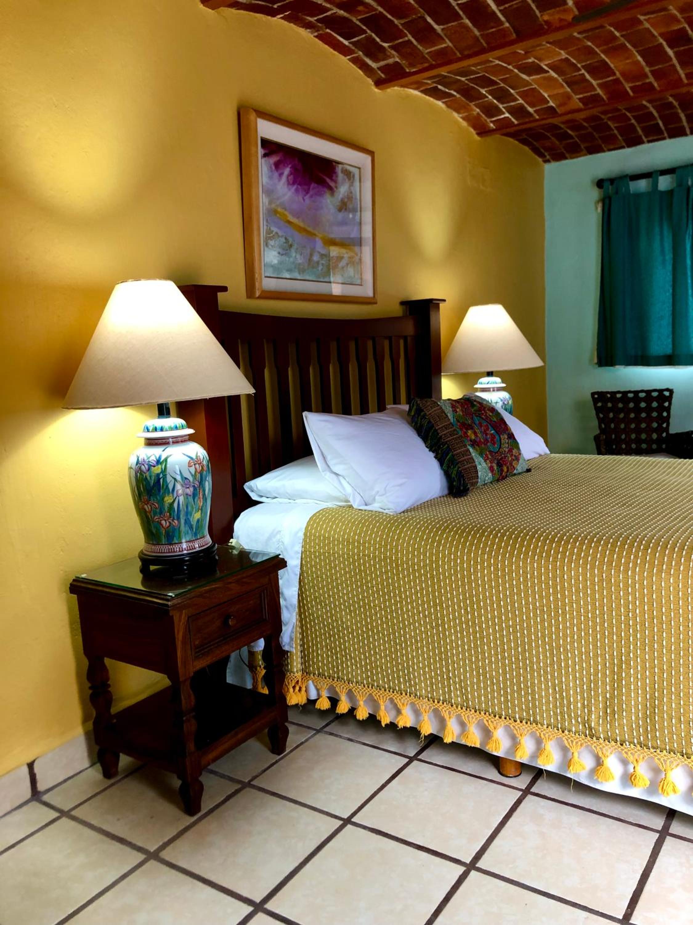 Deluxe Queen Room - Photo 1