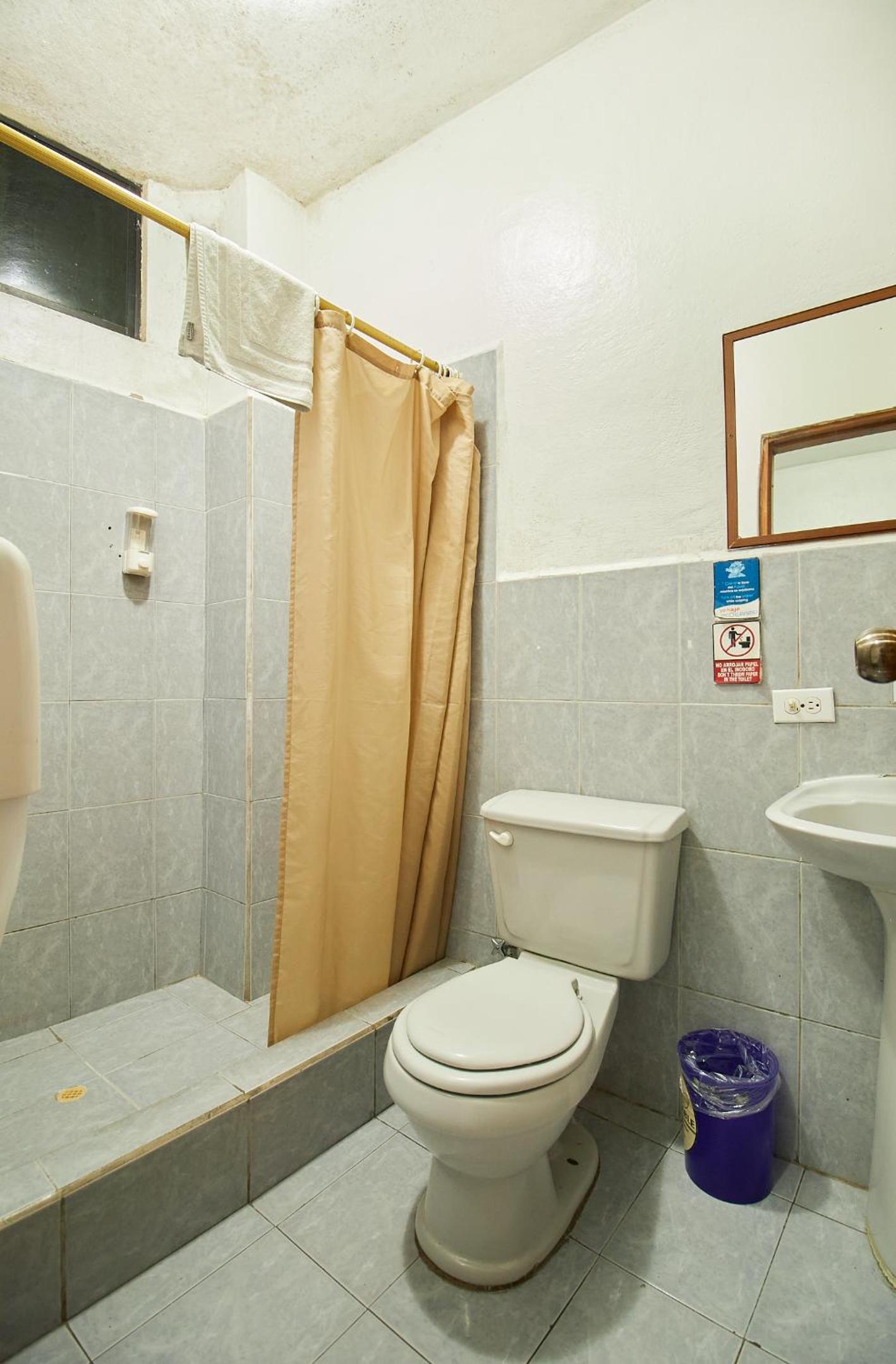 Bed In 4-Bed Female Dormitory Room photo 2