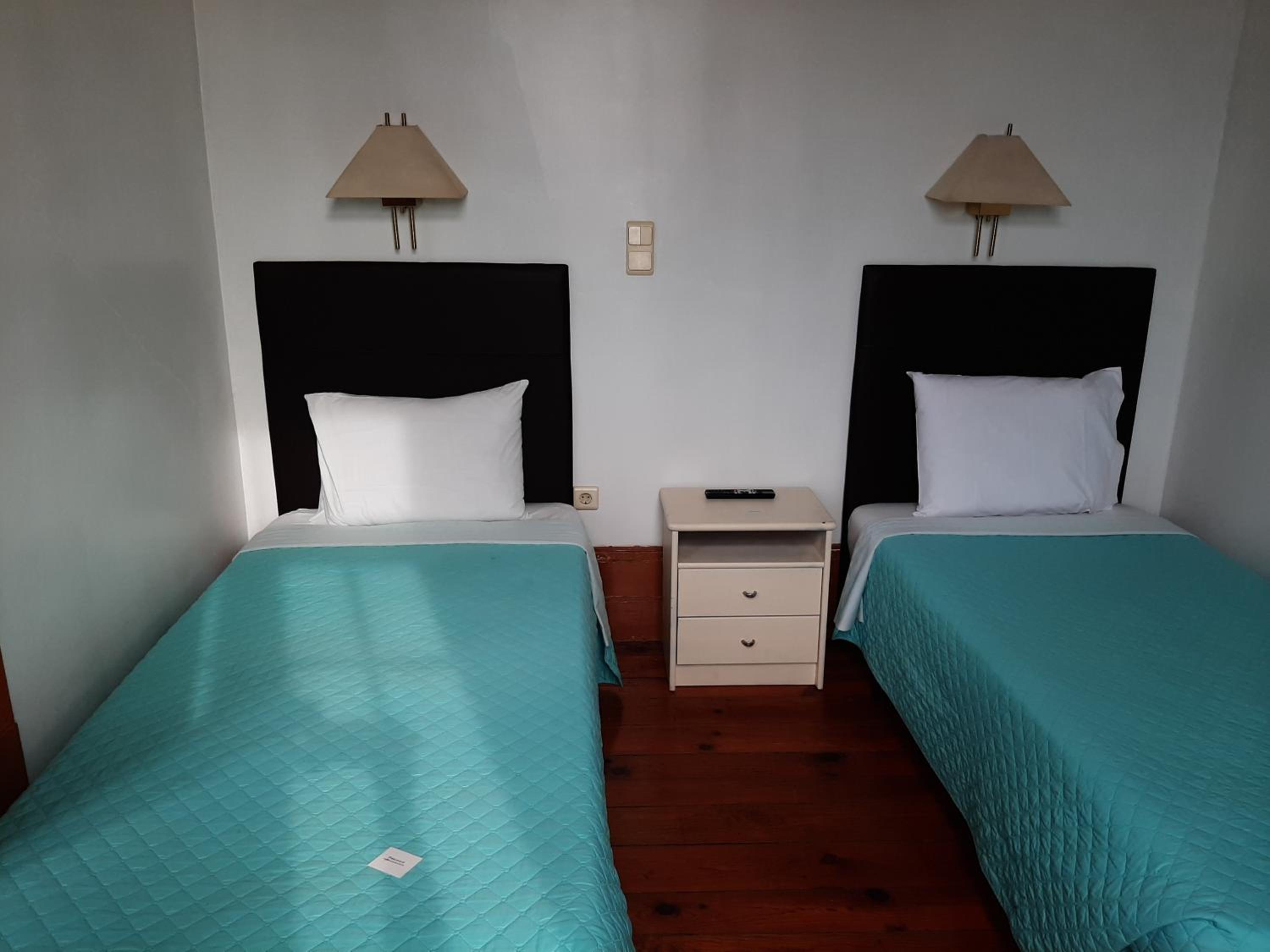 Twin Room - Photo 1