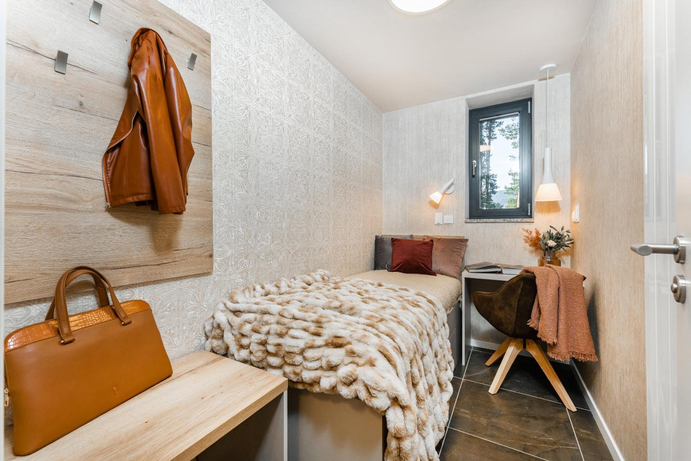 Two-Bedroom Apartment - Photo 38
