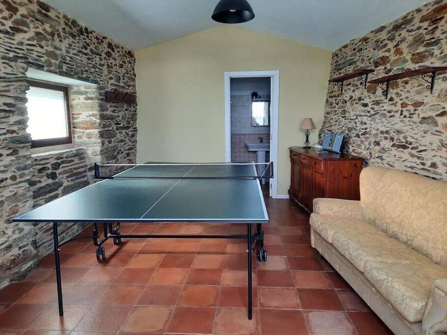 Five-Bedroom House photo 2