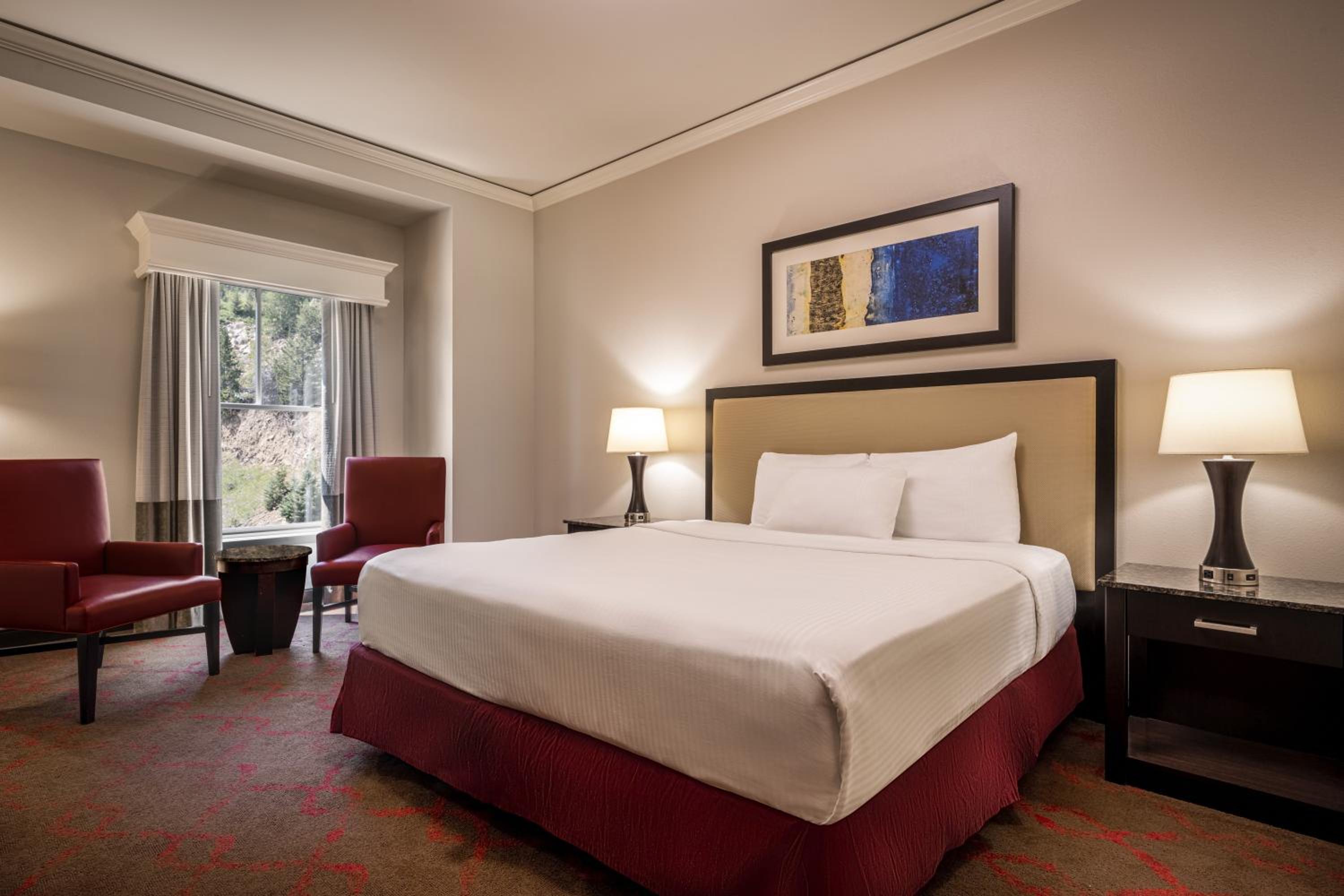 Deluxe King Room - Photo 1