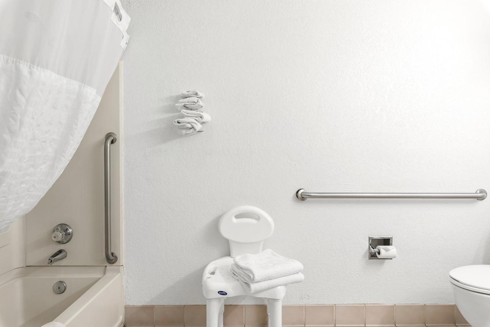 Double Room - Disability Access photo 3