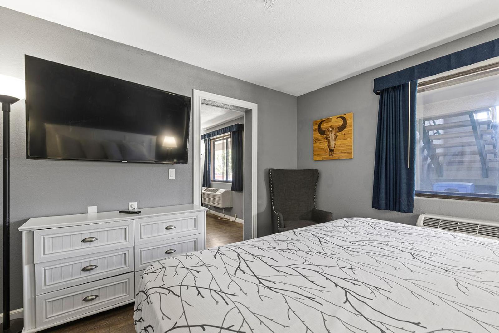 One-Bedroom Suite photo 3