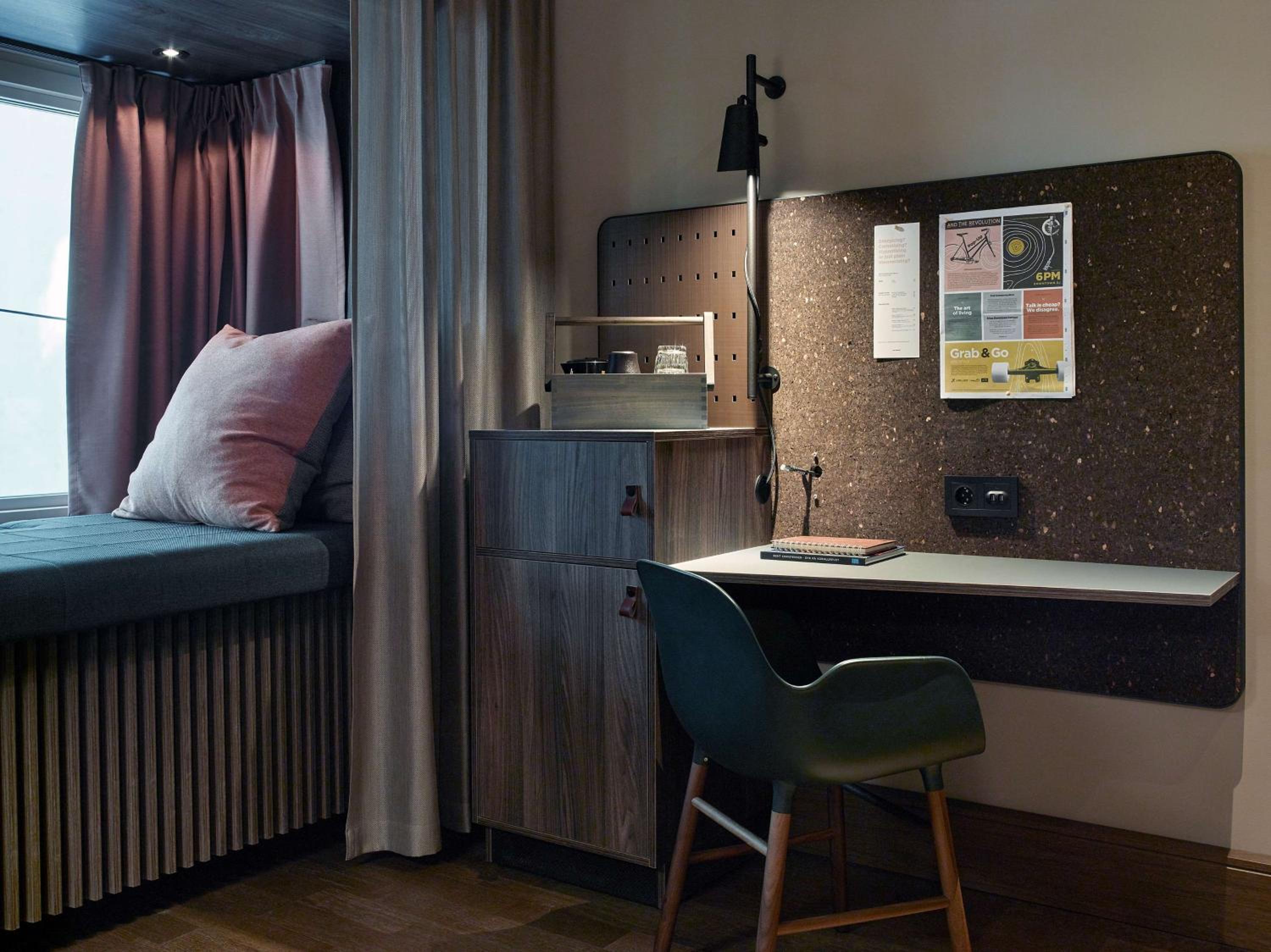 Large Twin Room