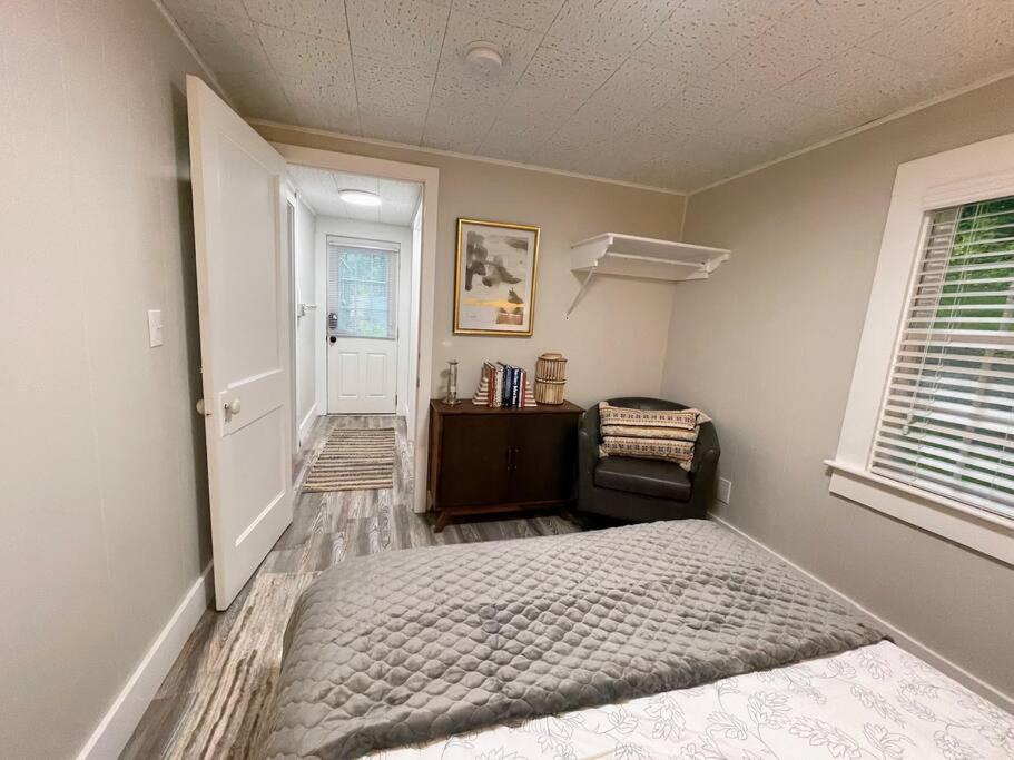 One-Bedroom House photo 3