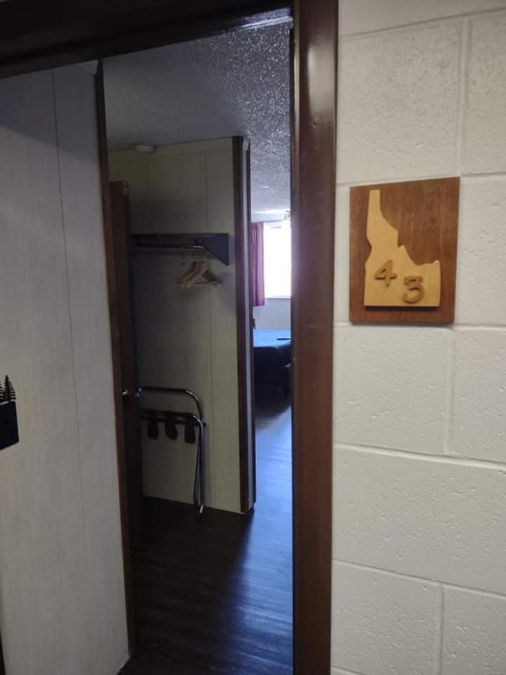 Deluxe King Suite photo 1