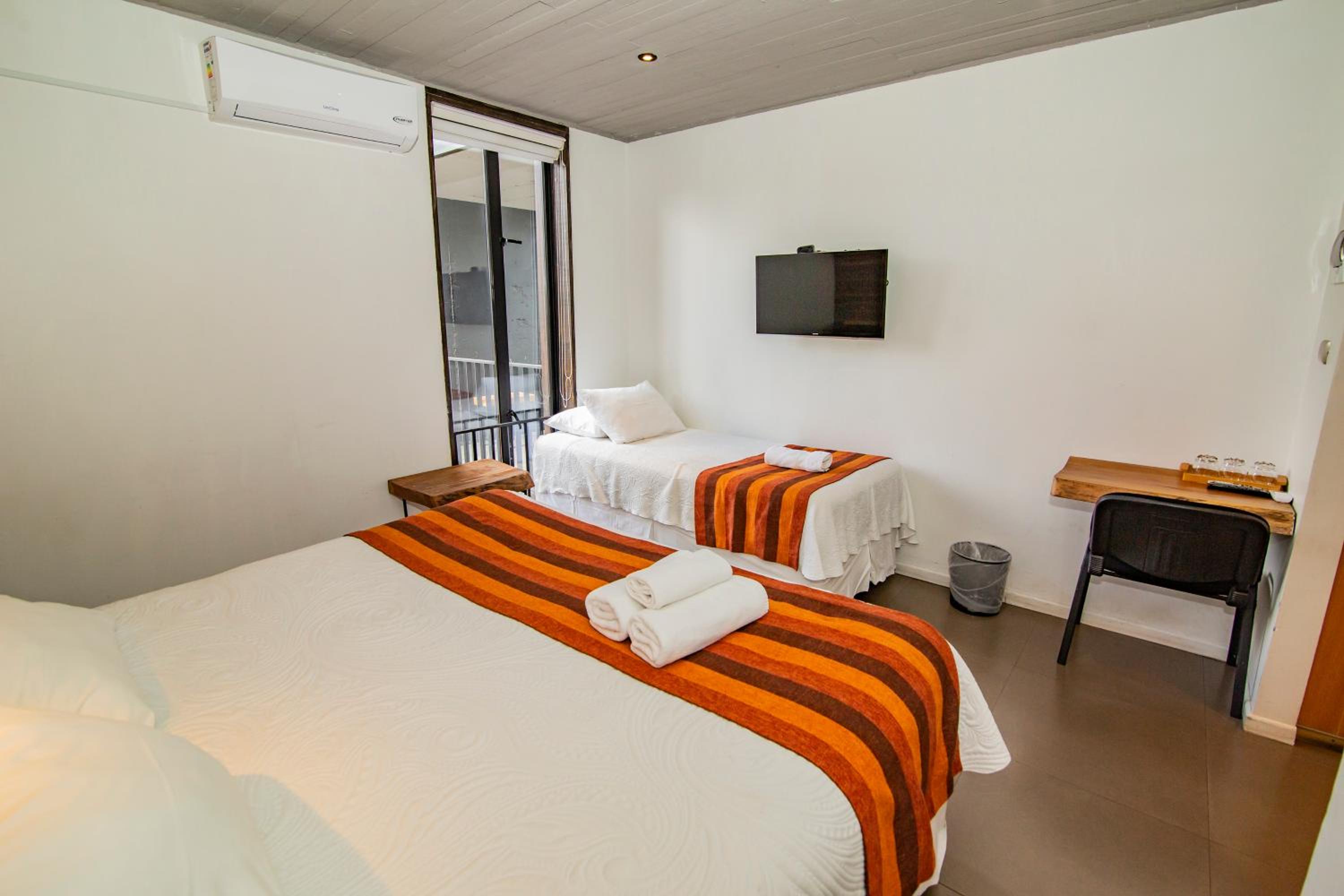 Standard Triple Room photo 3