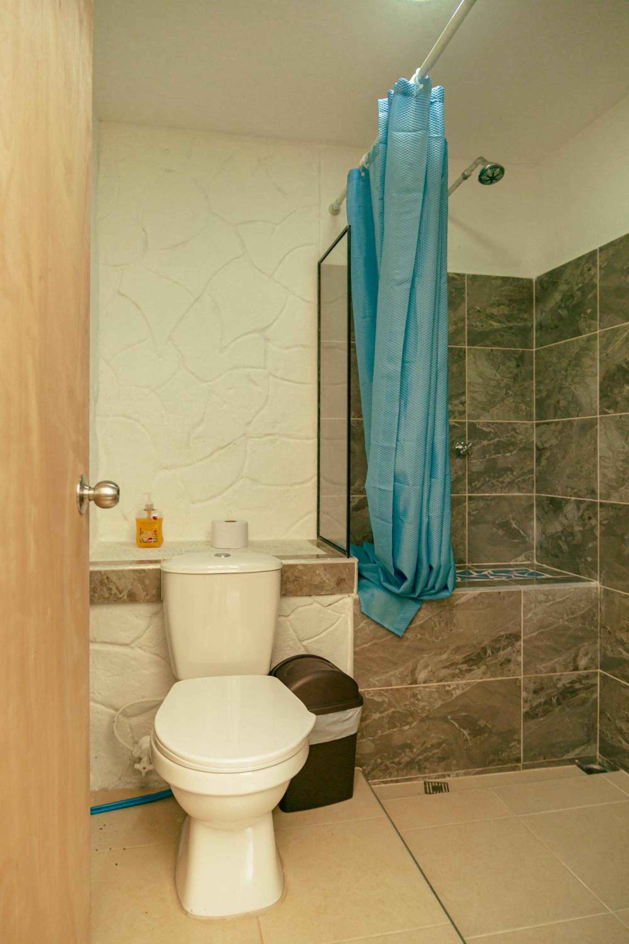 Double Room with Shared Bathroom photo 3