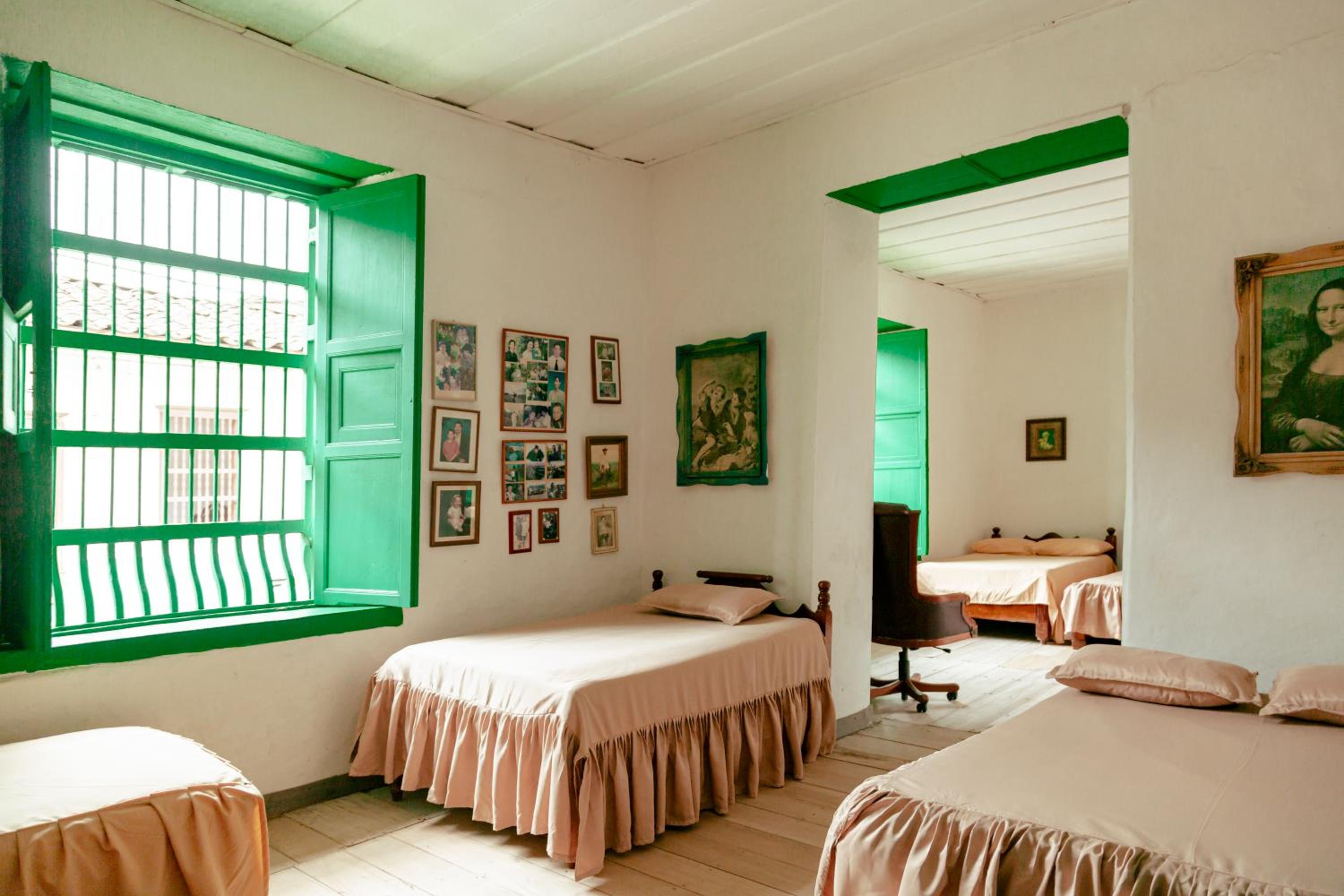 Single Bed in 6-Bed Dormitory Room photo 3