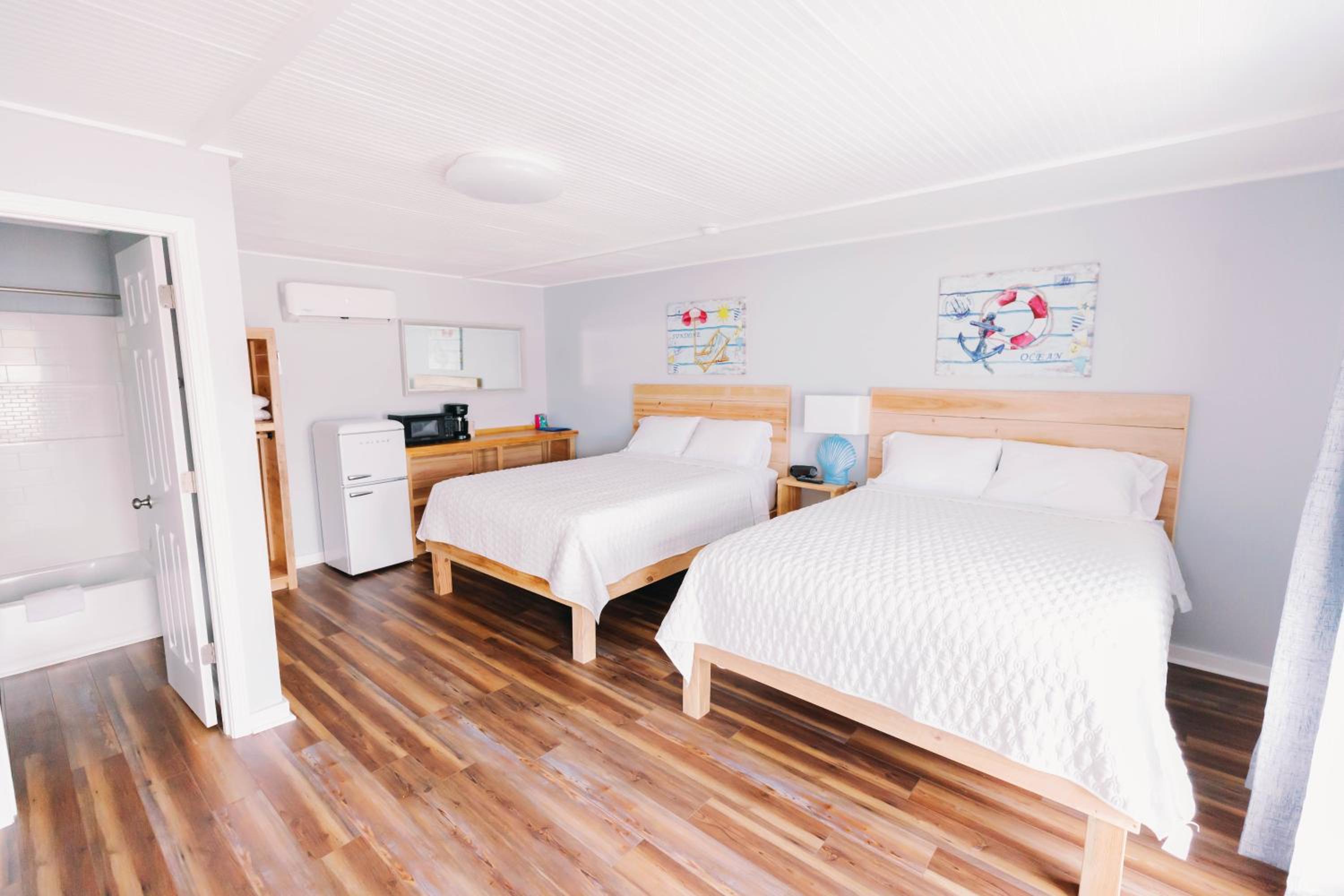 Queen Room - Photo 11
