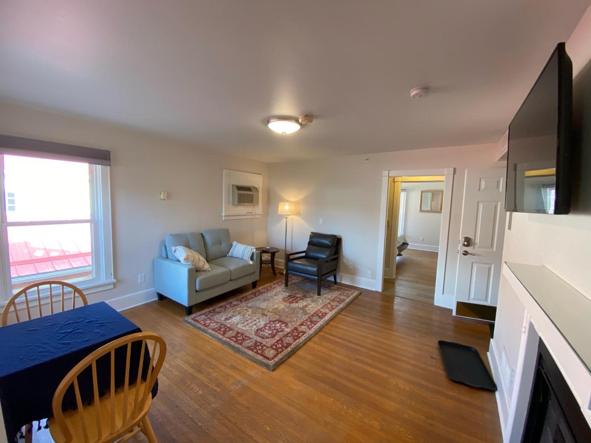Deluxe Apartment - Photo 8