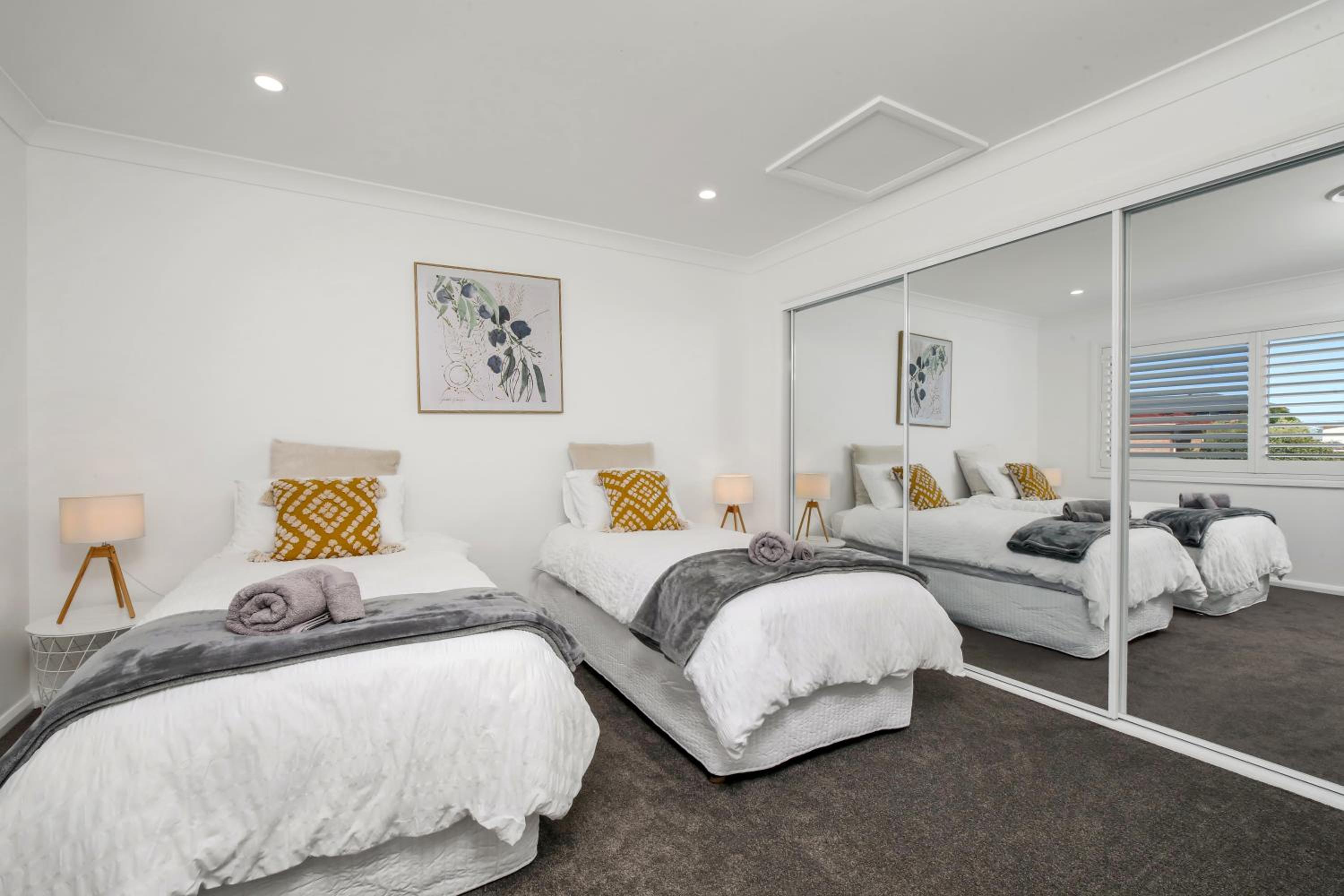 Three-Bedroom House photo 3