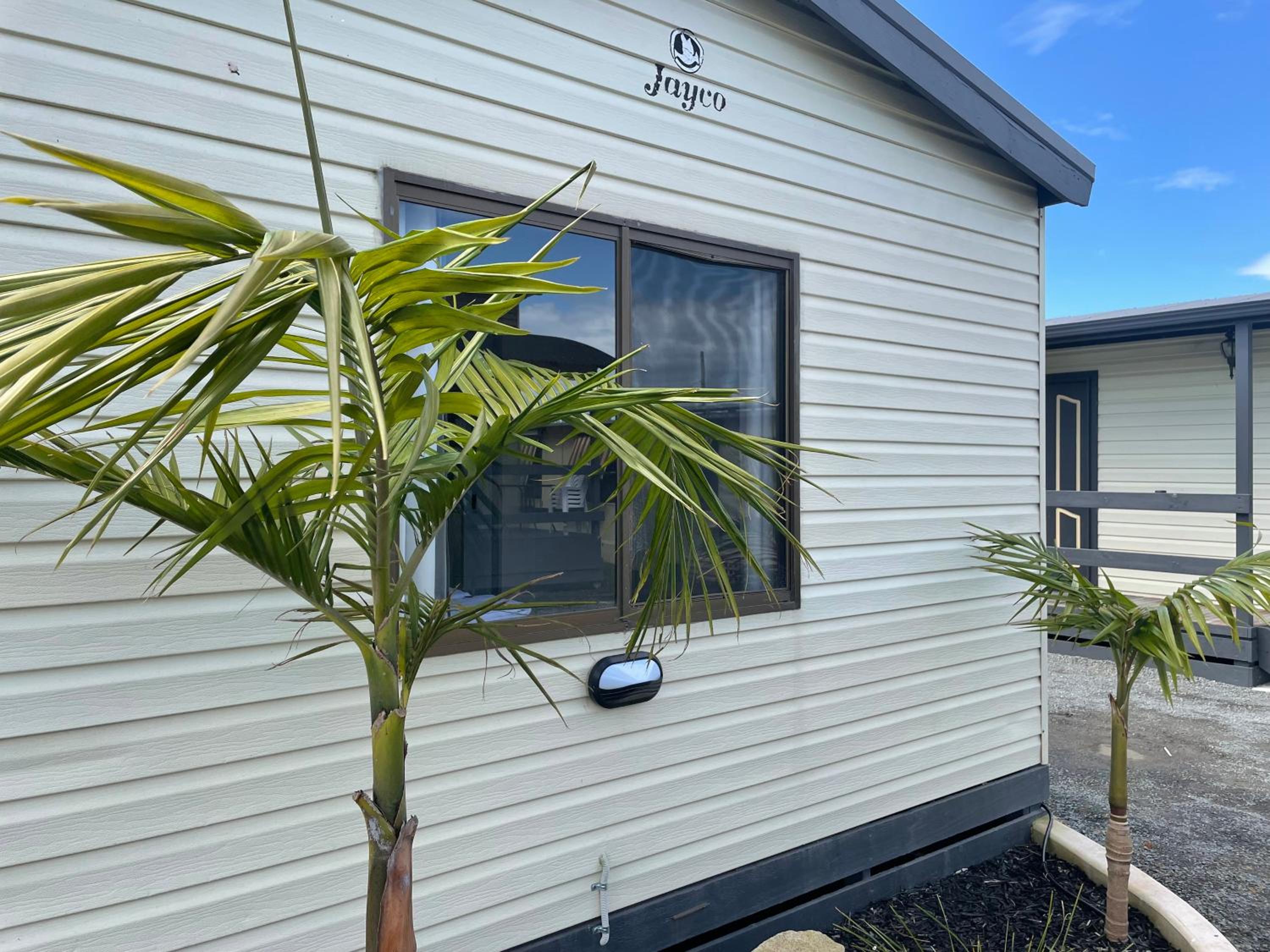 Self Contained Two Bedroom Cabin - Sleeps 6 - Photo 3