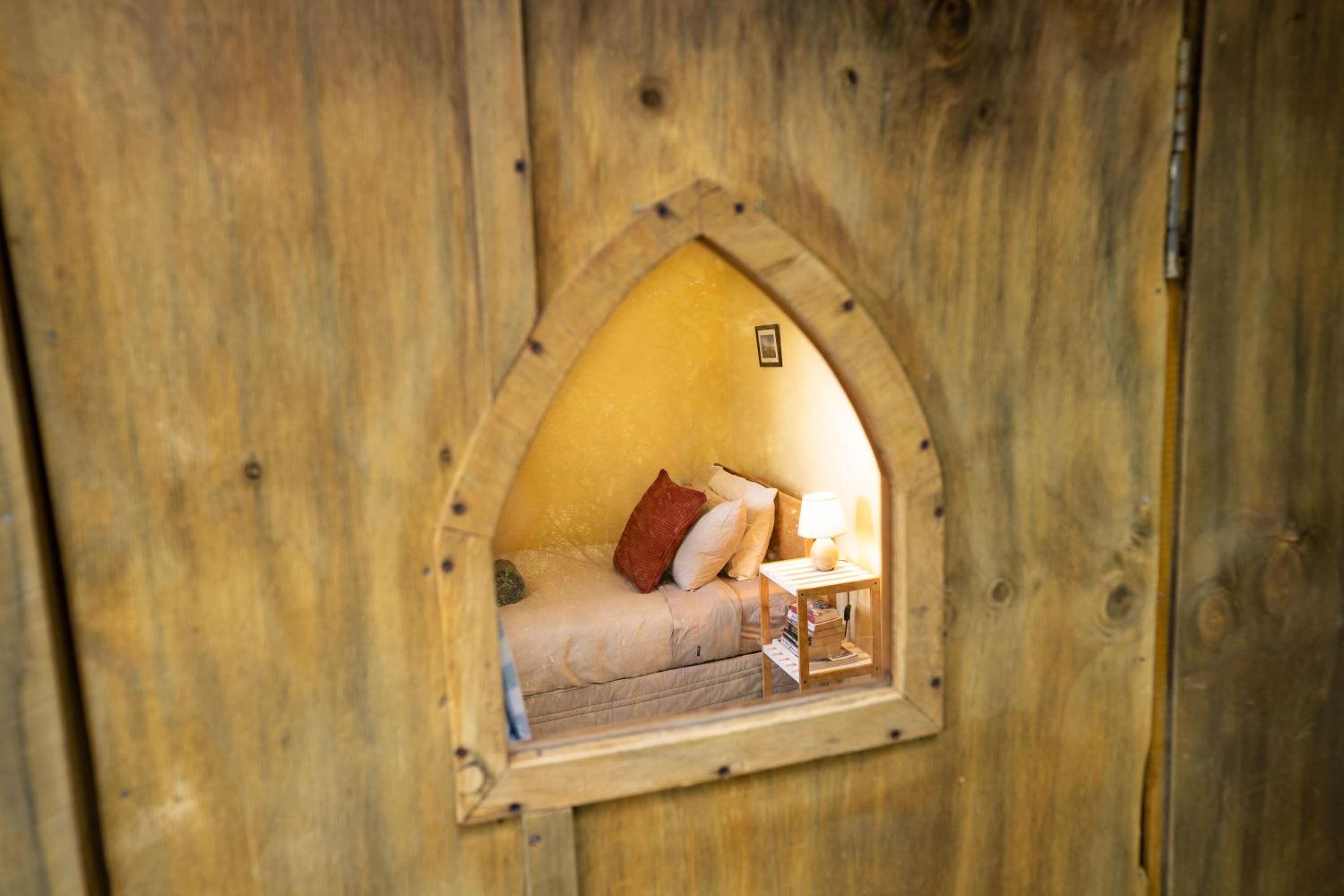 Single Room with Shared Shower and Toilet