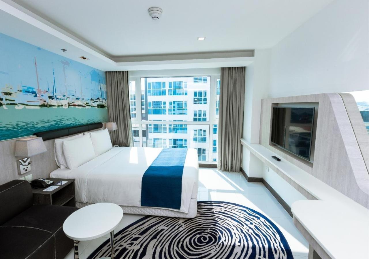 Standard Room with Free Breakfast - Photo 26