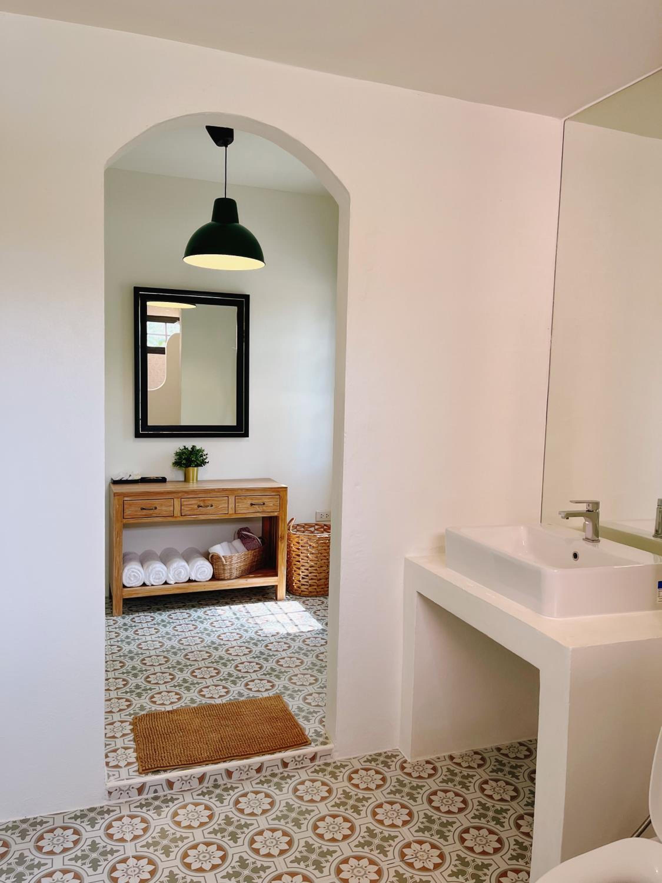 Villa with Private Pool - Photo 19