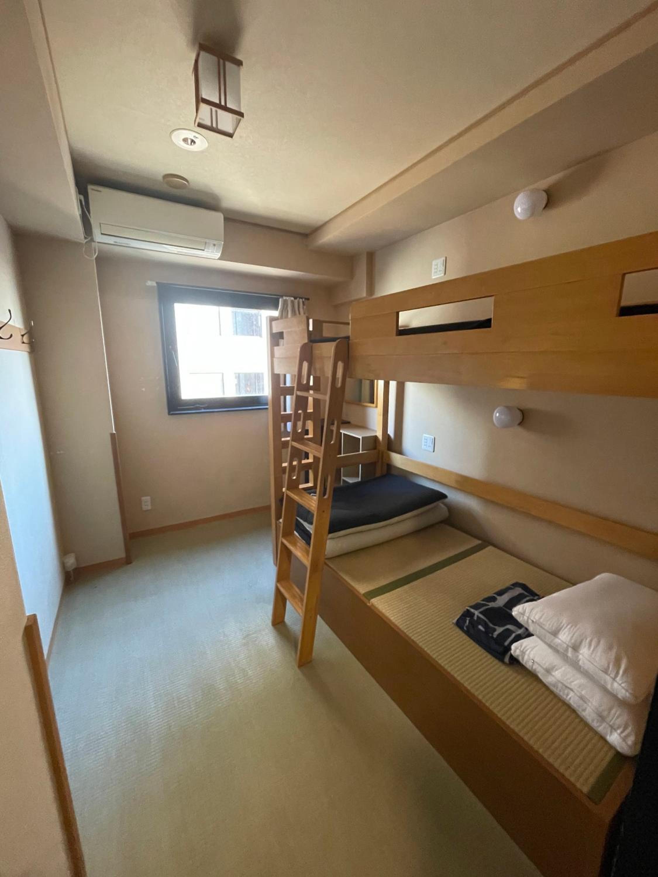 Economy Twin Room photo 1