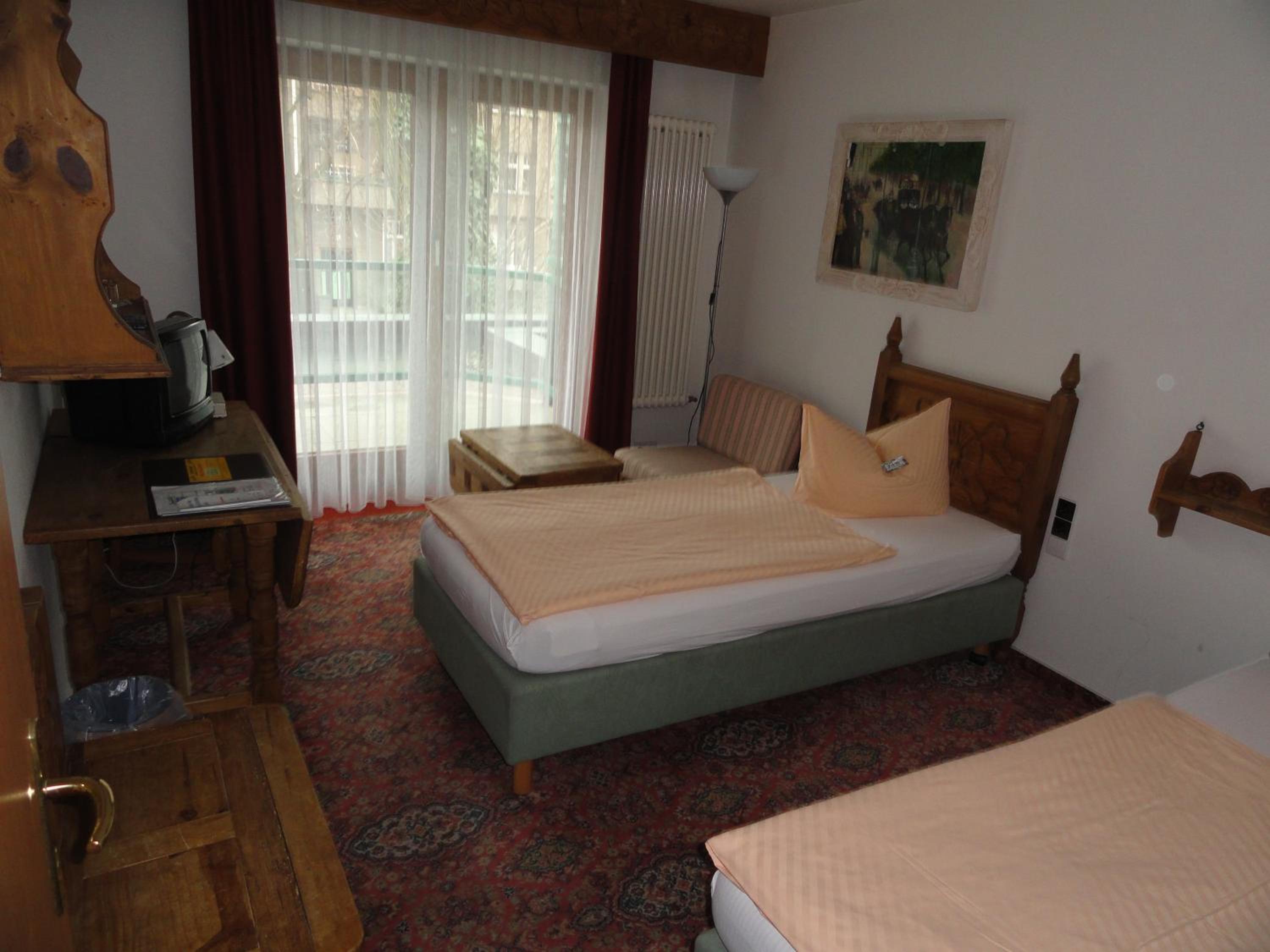 Standard Double Room photo 3