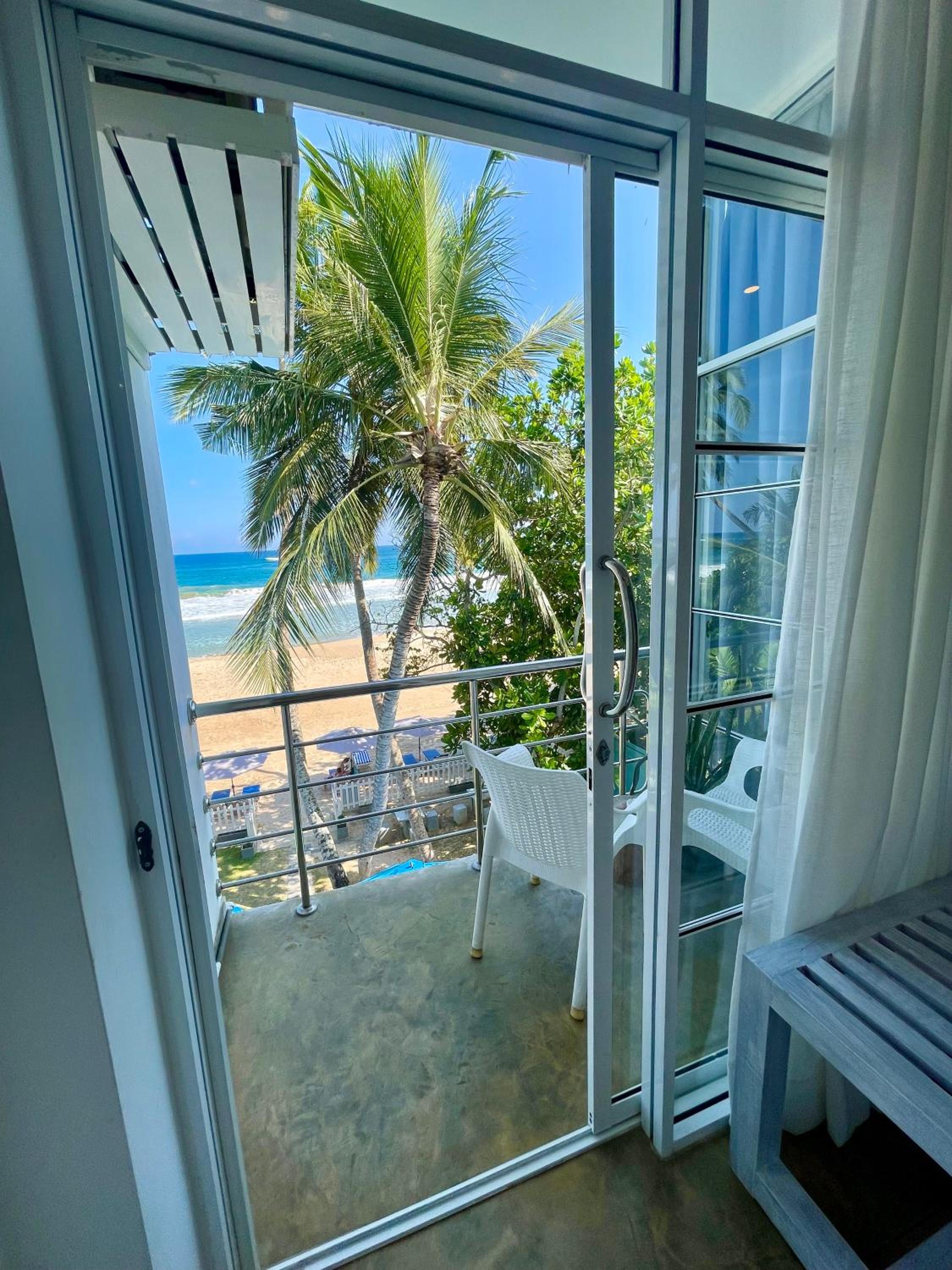 Deluxe Double Room With Balcony And Sea View - Photo 41